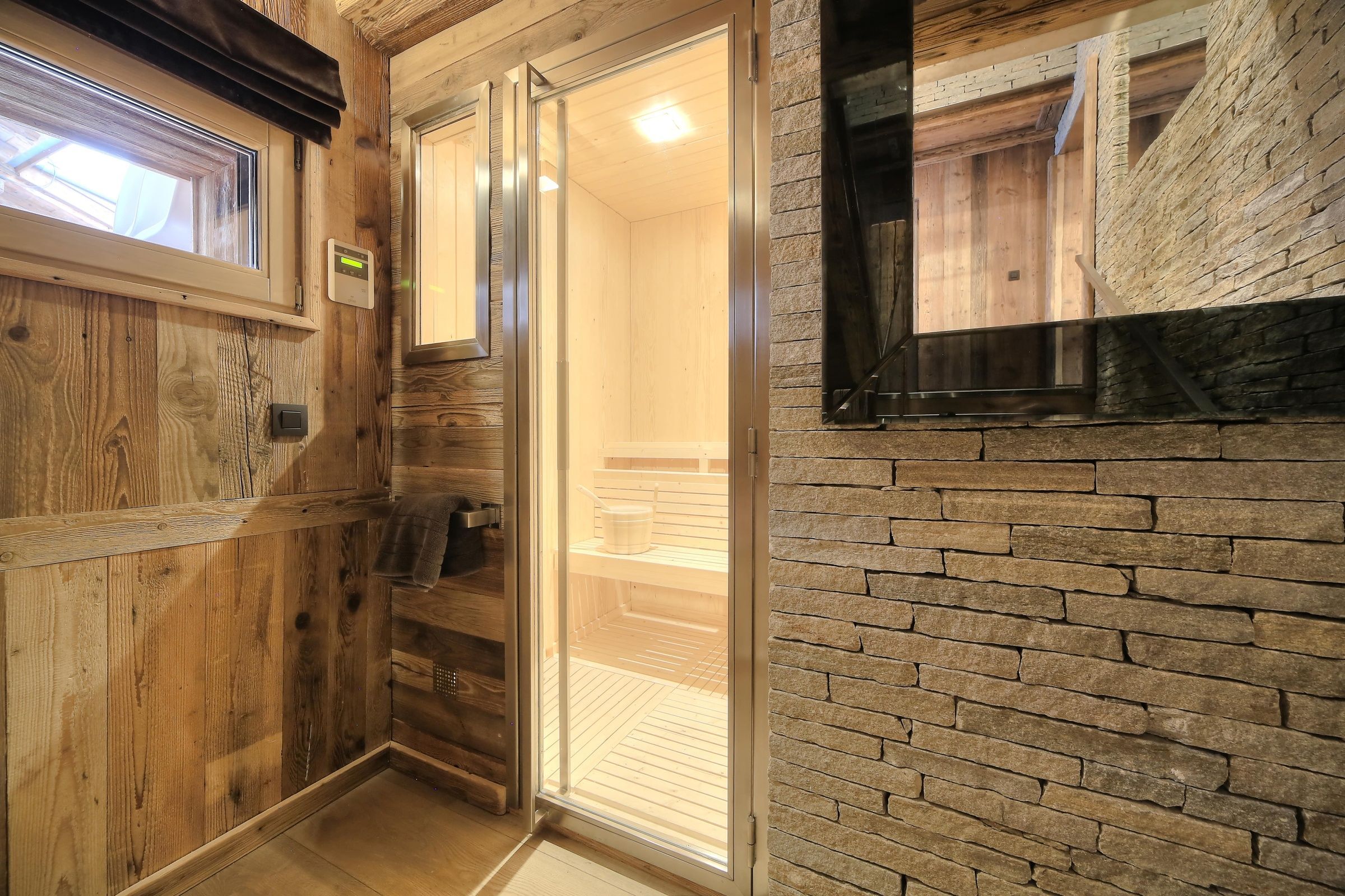 Chalet Aneo Gallary Image 4