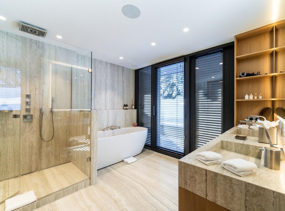 Chalet B Gallery Image 4