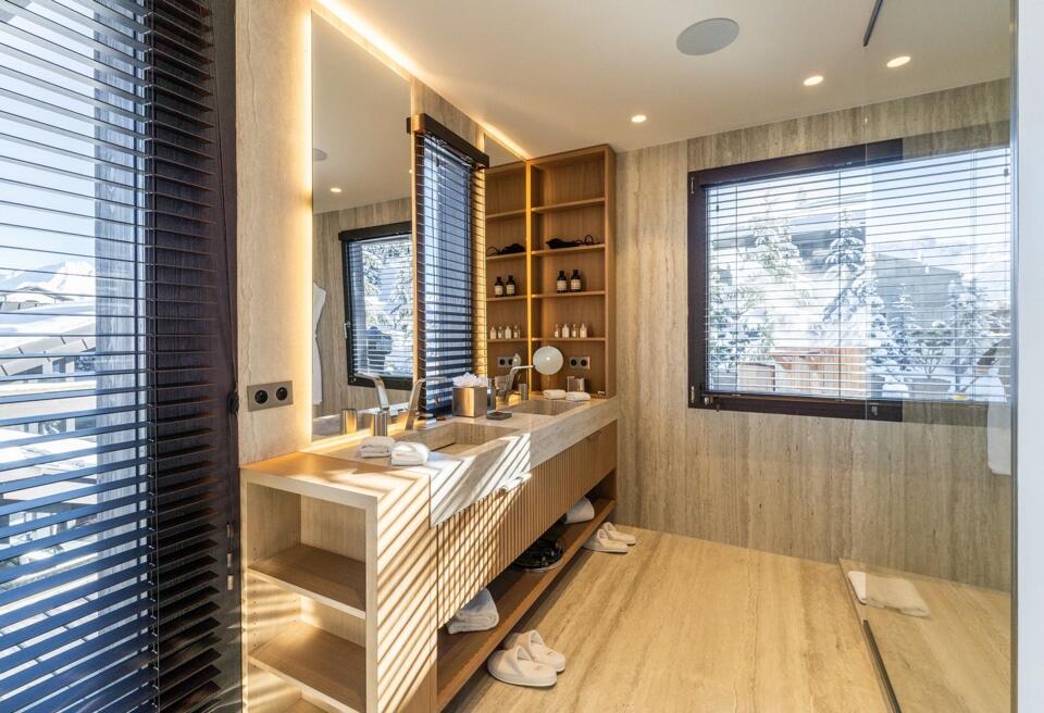 Chalet B Gallery Image 5