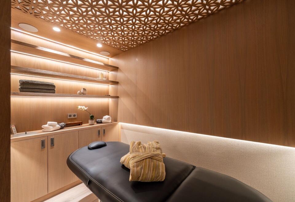 Chalet B Gallery Image 2