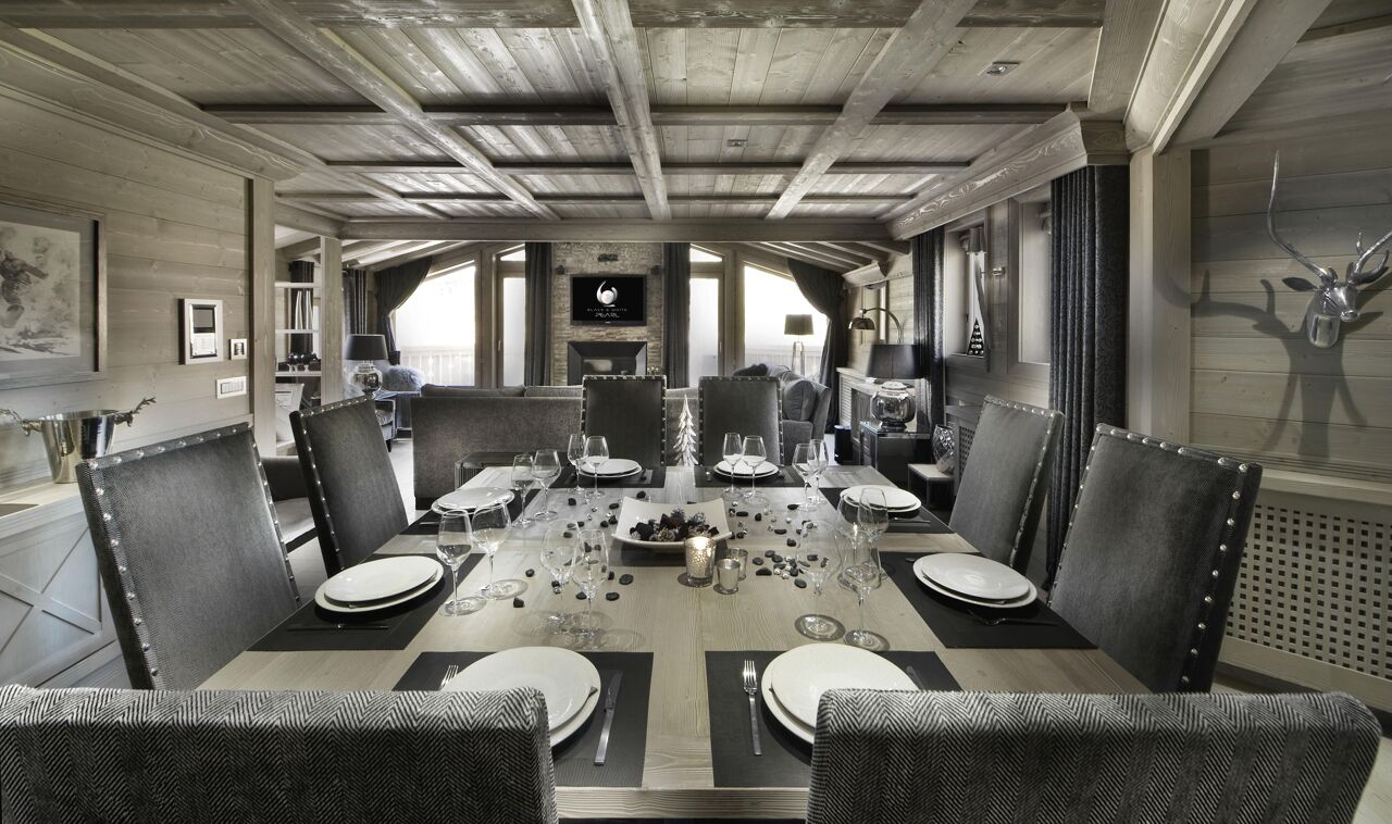 chalet-black-pearl-image-2