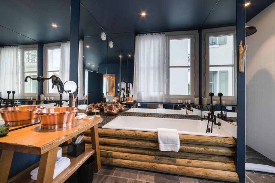 Chalet Blond Gallery Image 6