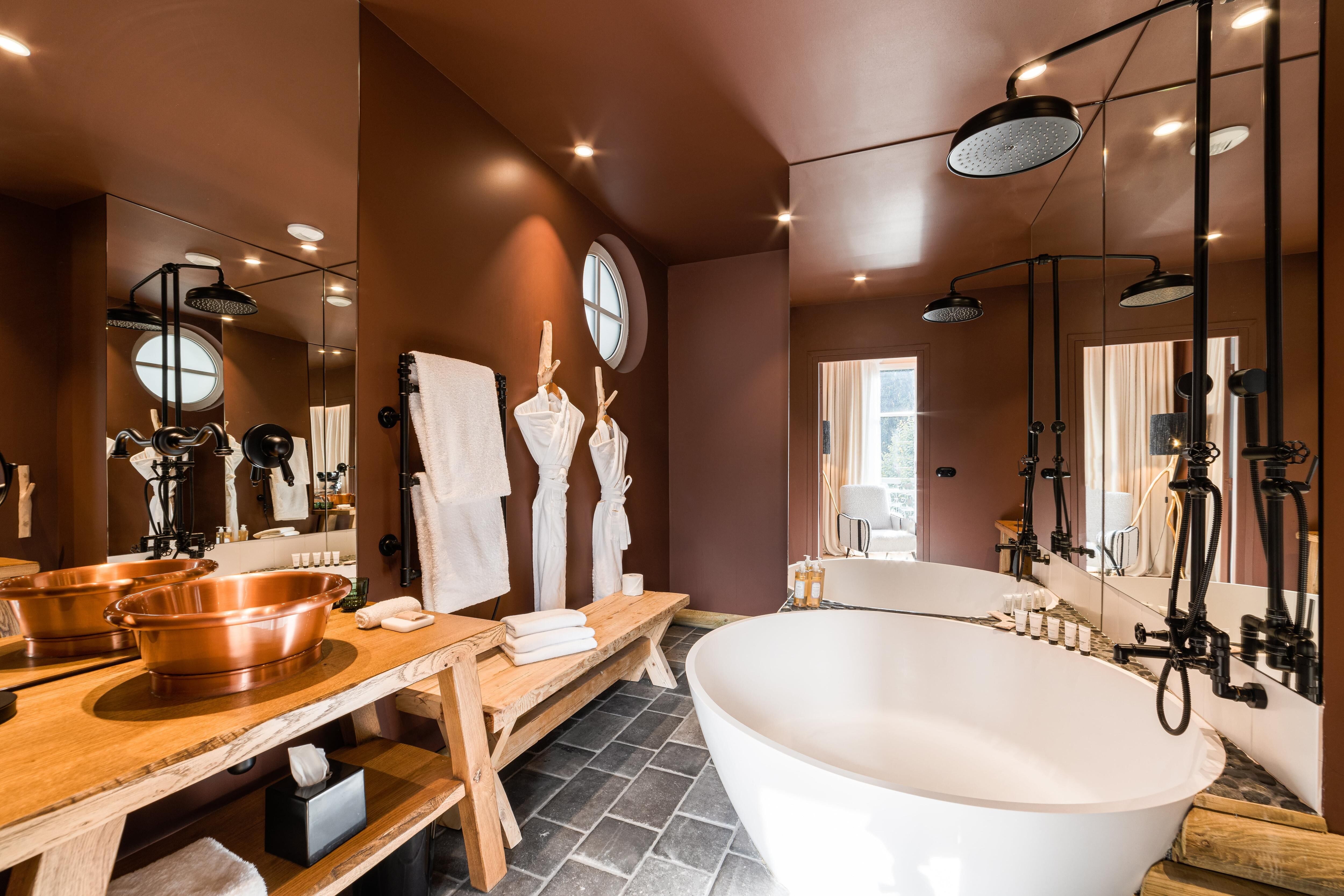 Chalet Blond Gallary Image 1