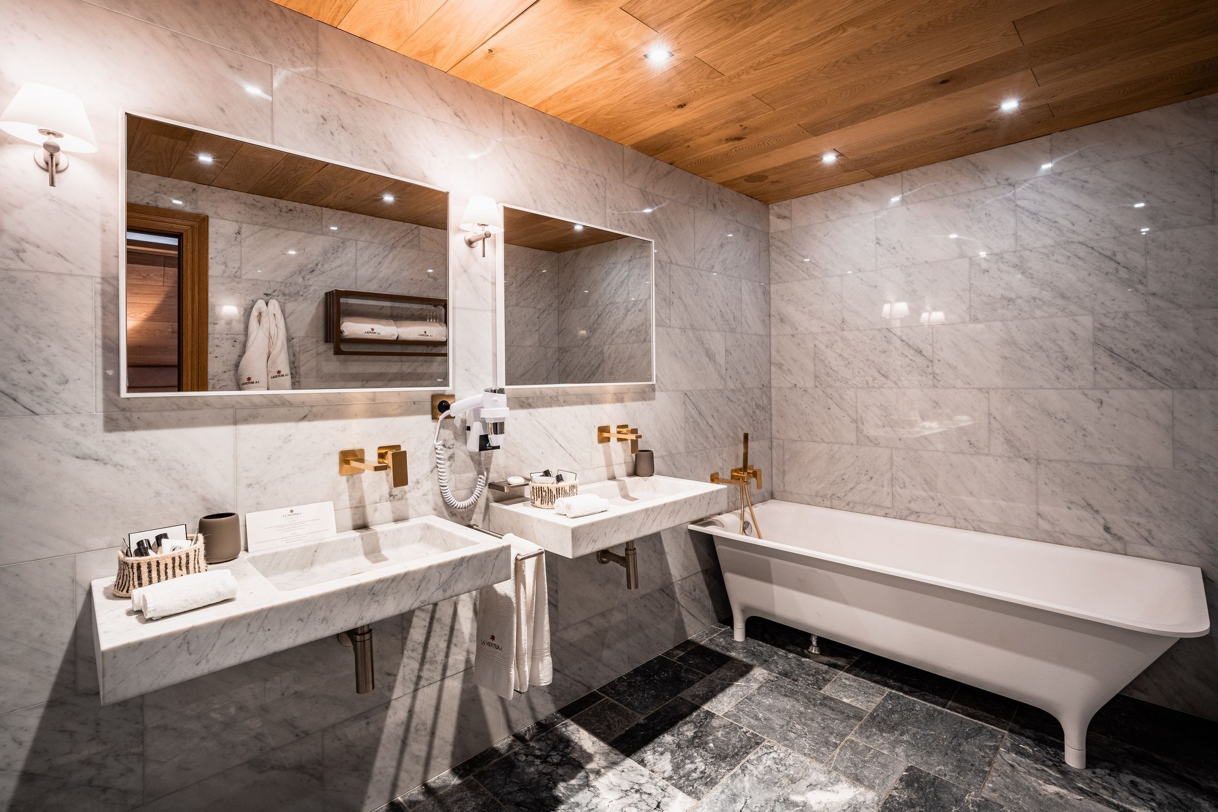 Chalet Chene Gallary Image 3