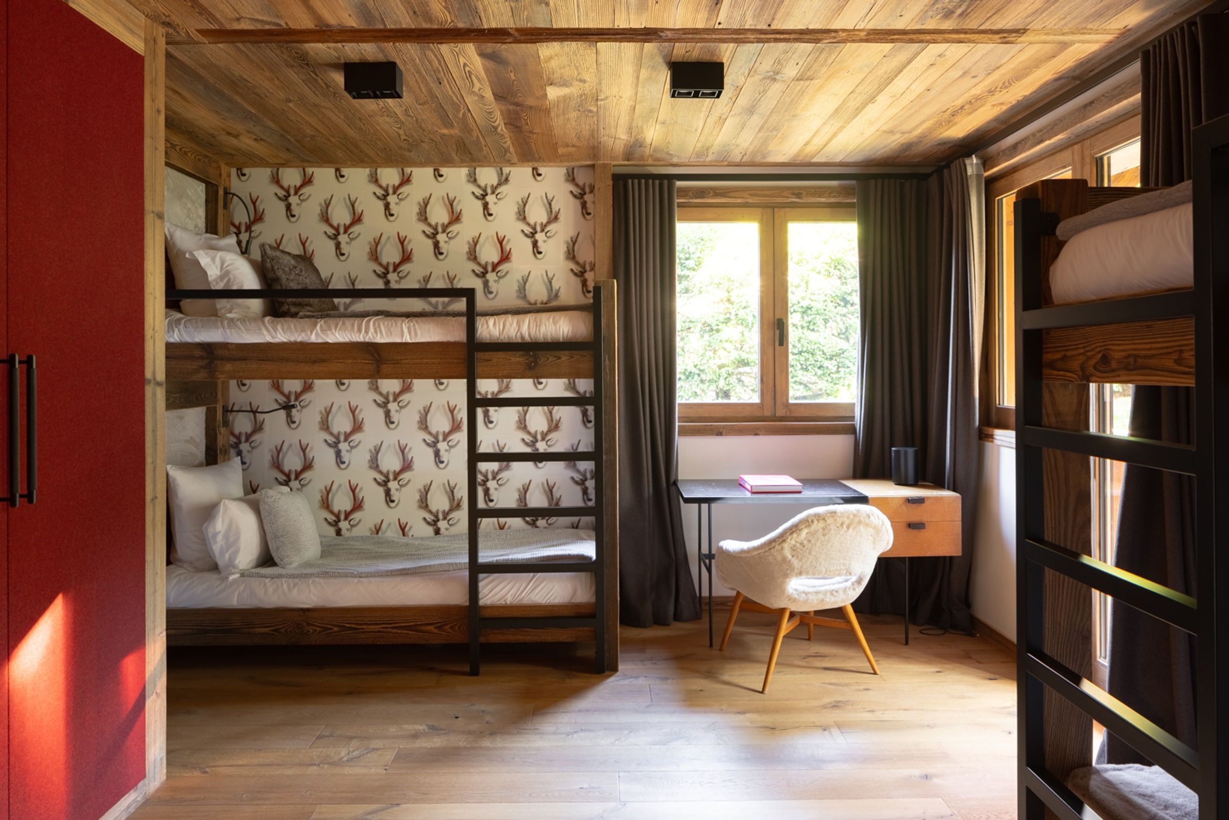 Chalet Cosmos Gallary Image 6