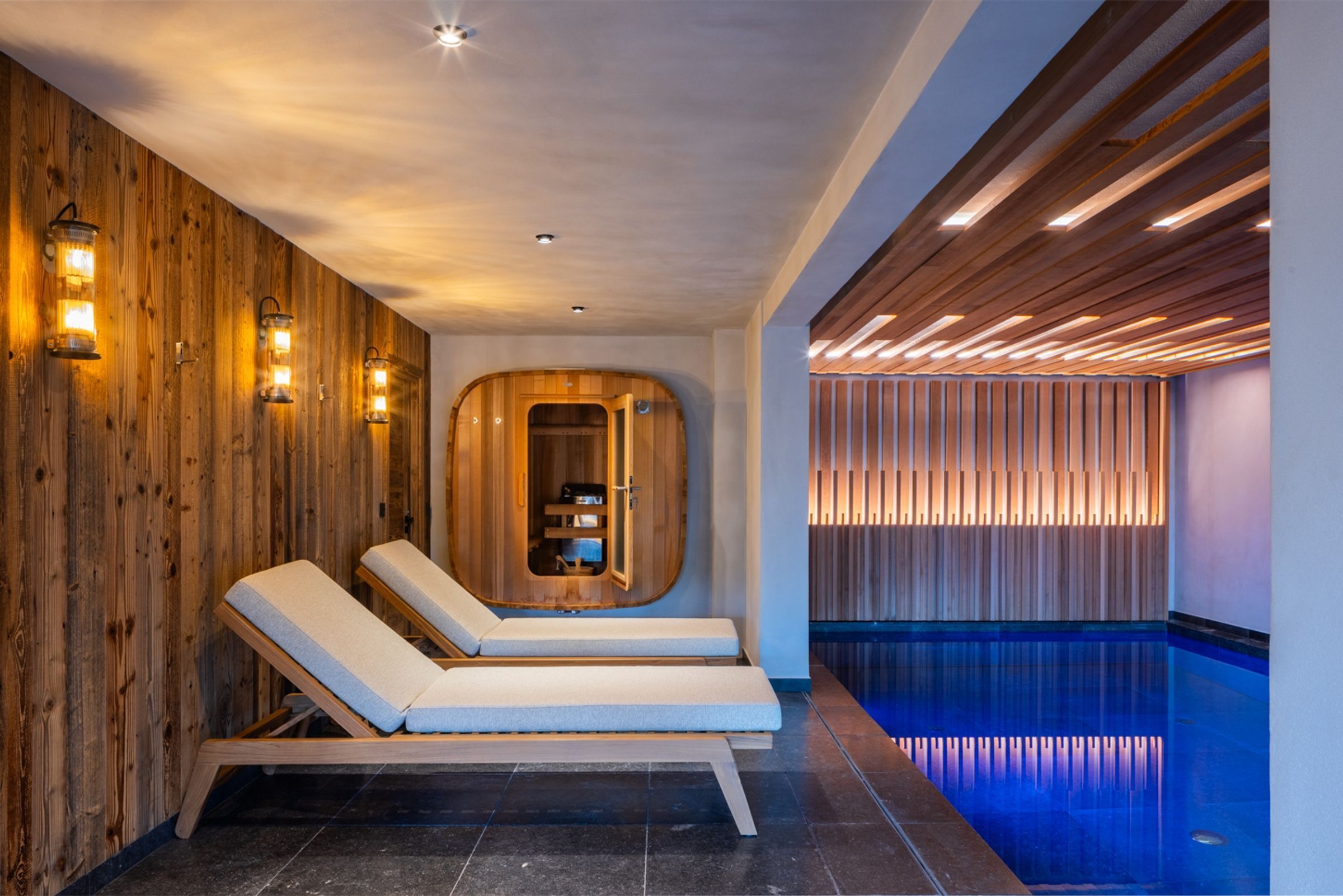 Chalet Cosmos Gallary Image 2