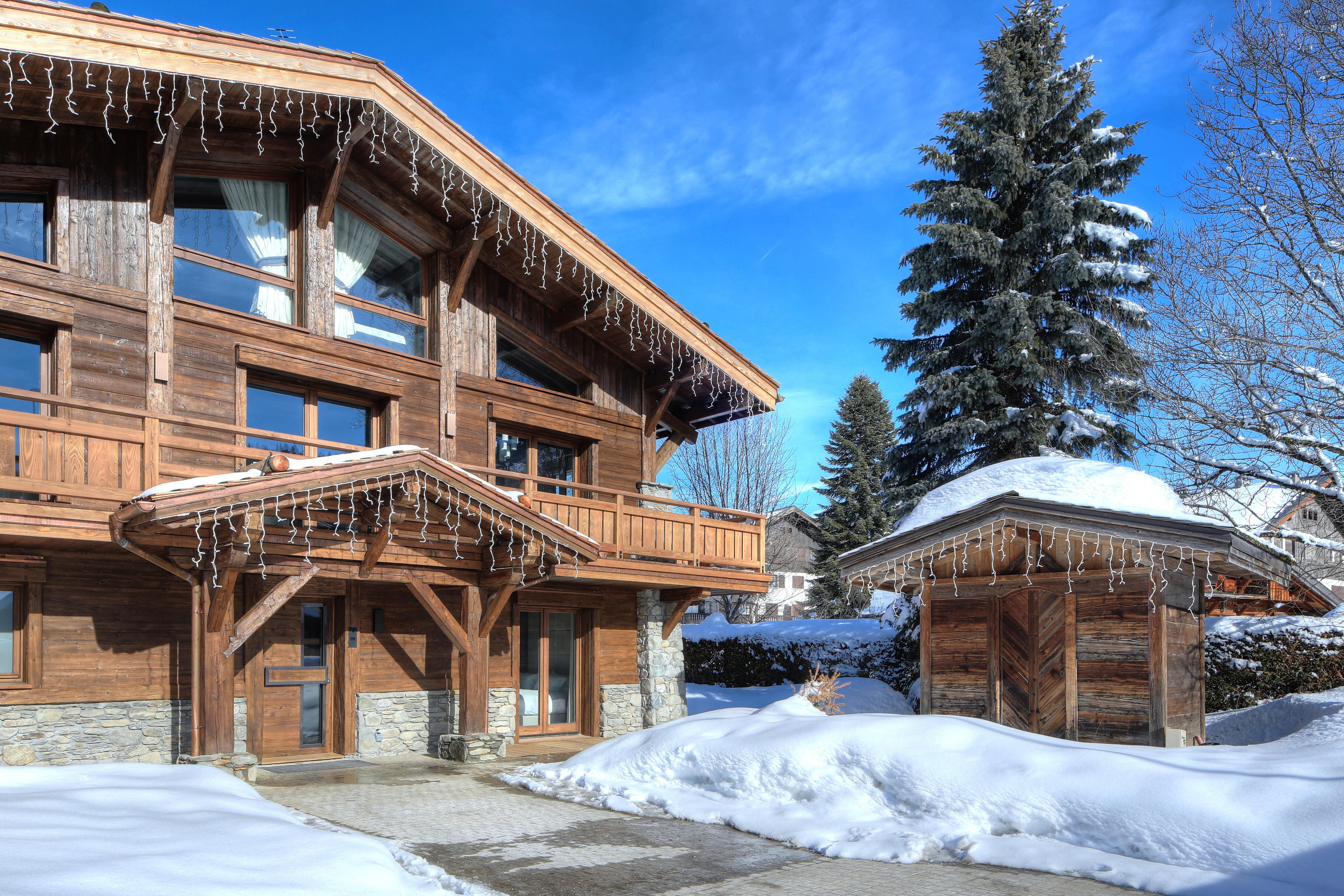 Chalet Crystal Gallary Image 2