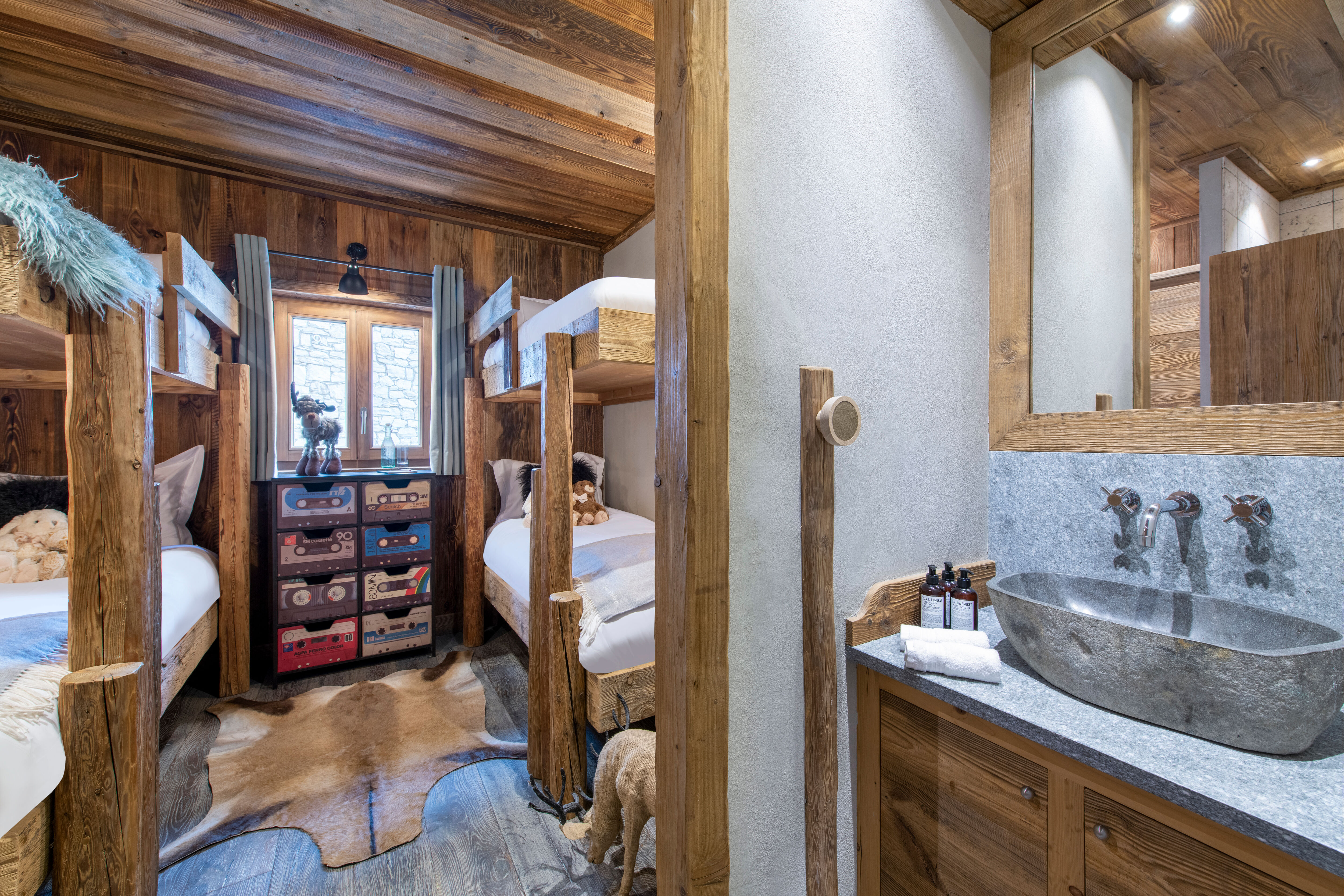 Chalet Face a Face Gallary Image 6