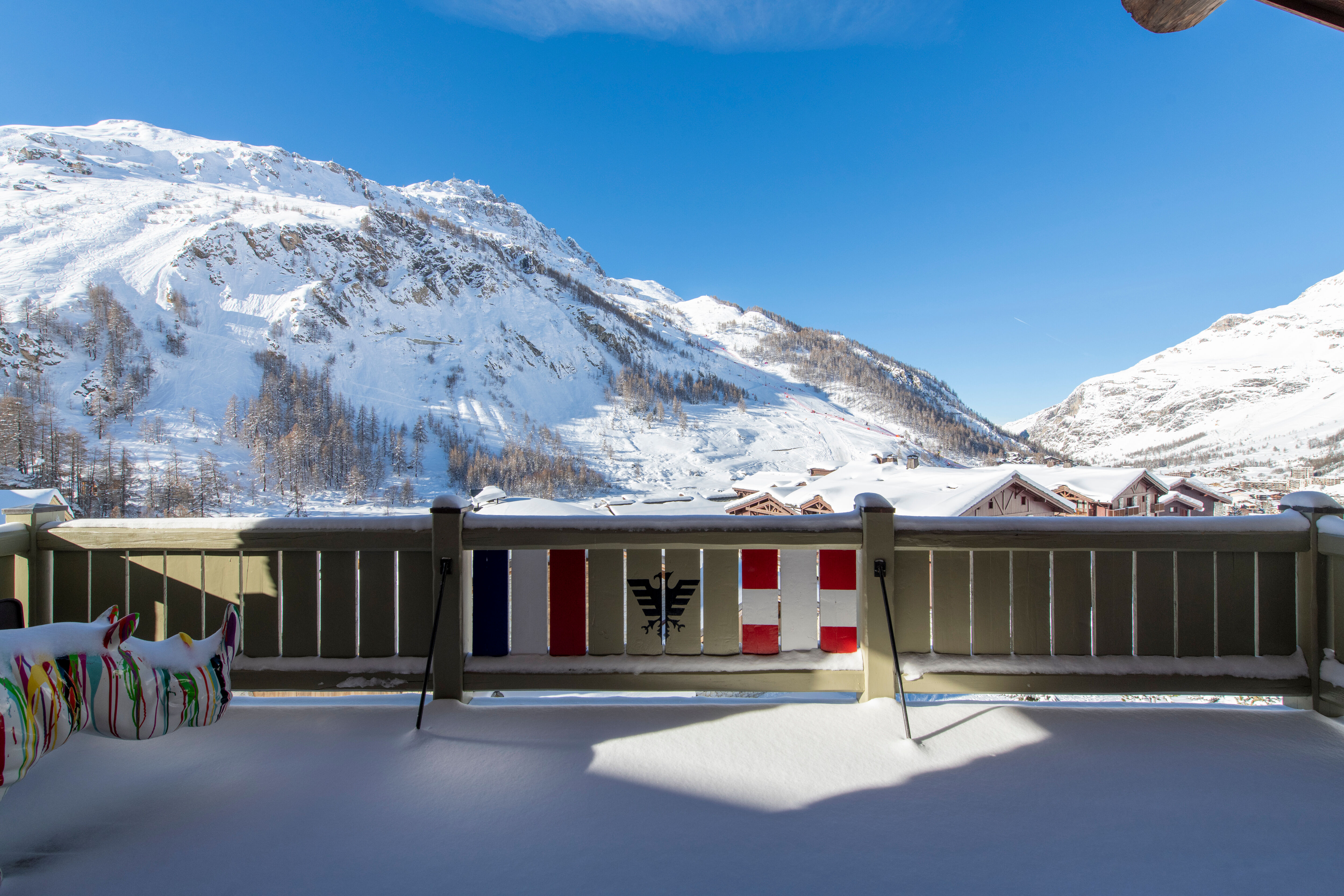 Chalet Face a Face Gallary Image 1