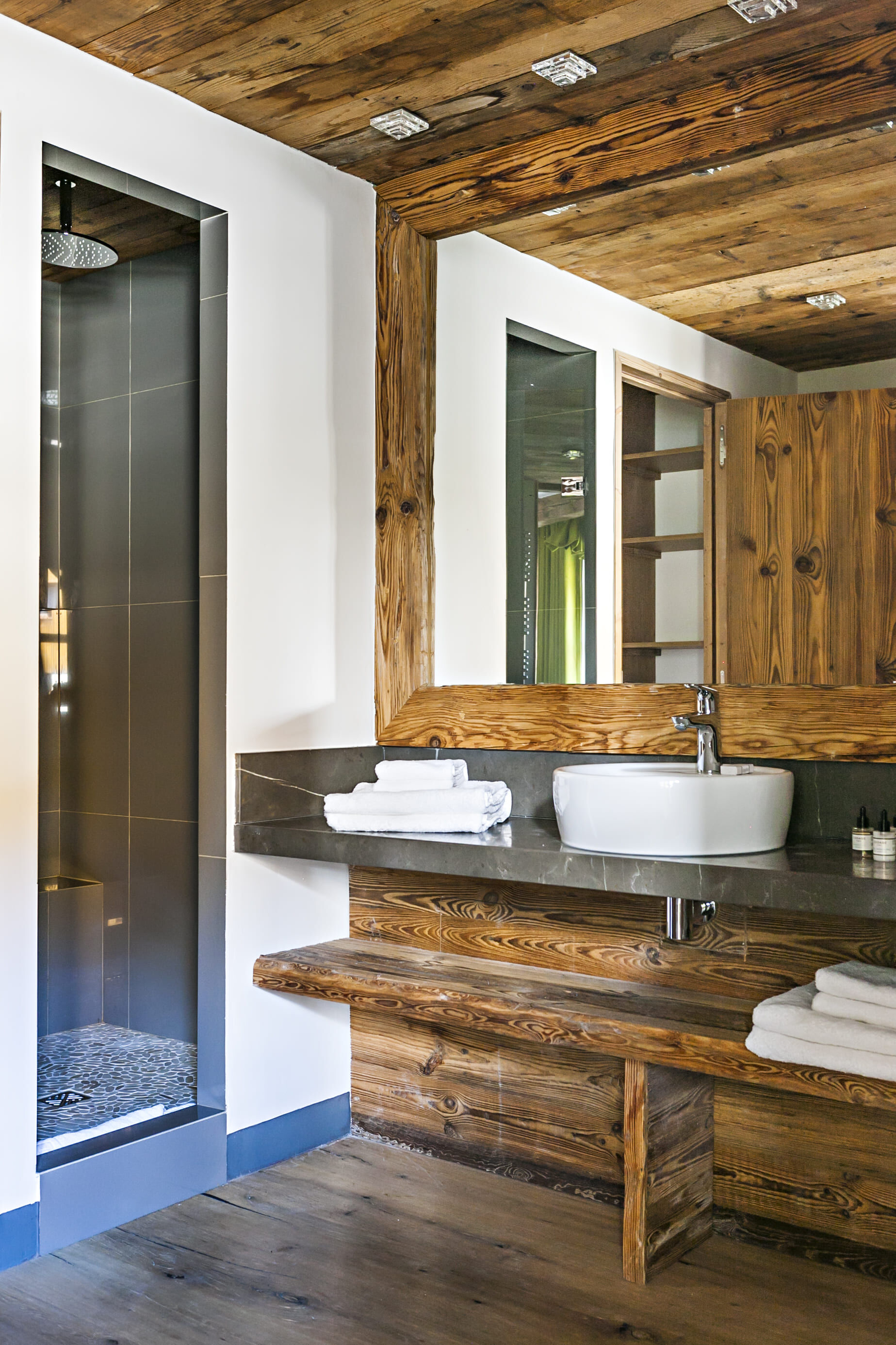 chalet-face-image-9