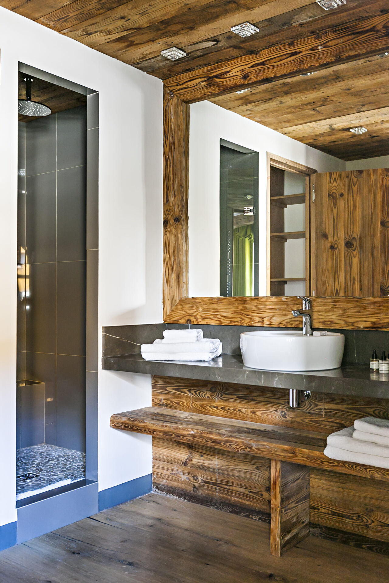 chalet-face-image-9
