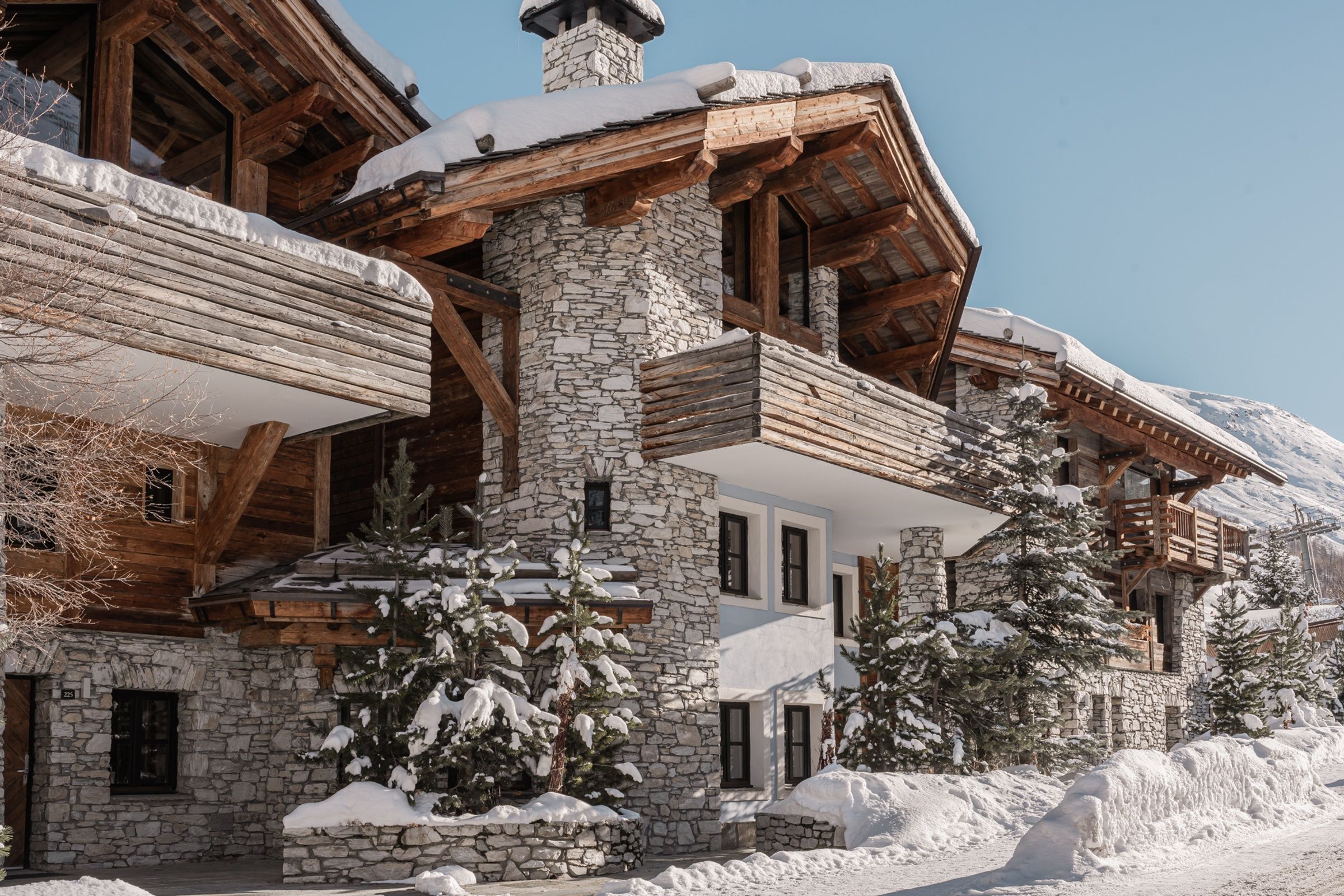 Chalet Face Gallary Image 4