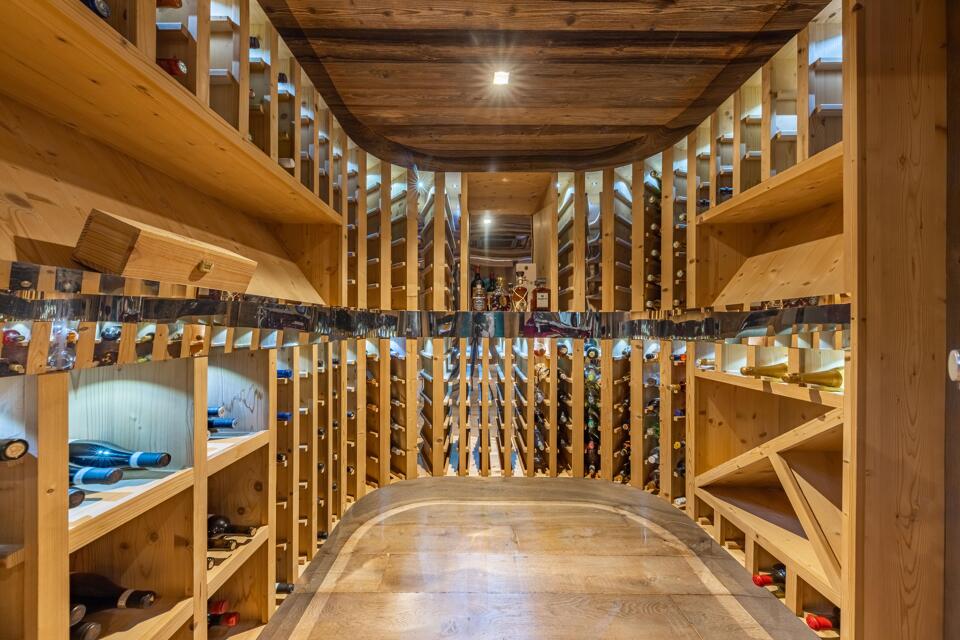 Chalet Infinite Gallery Image 1