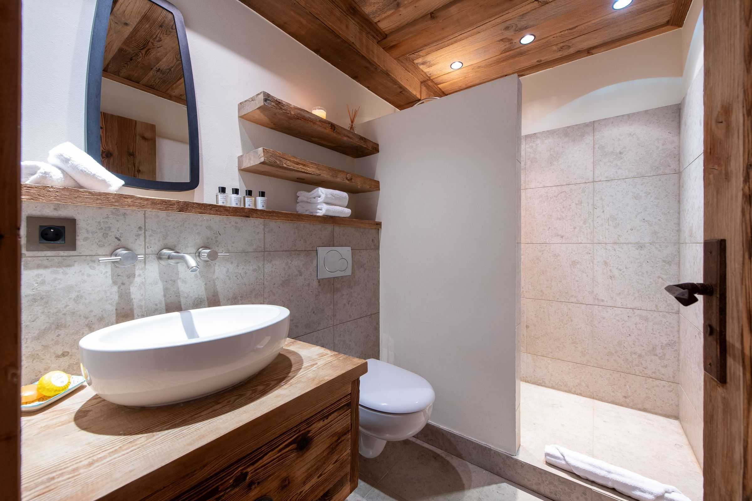 Chalet Lashca Gallary Image 2