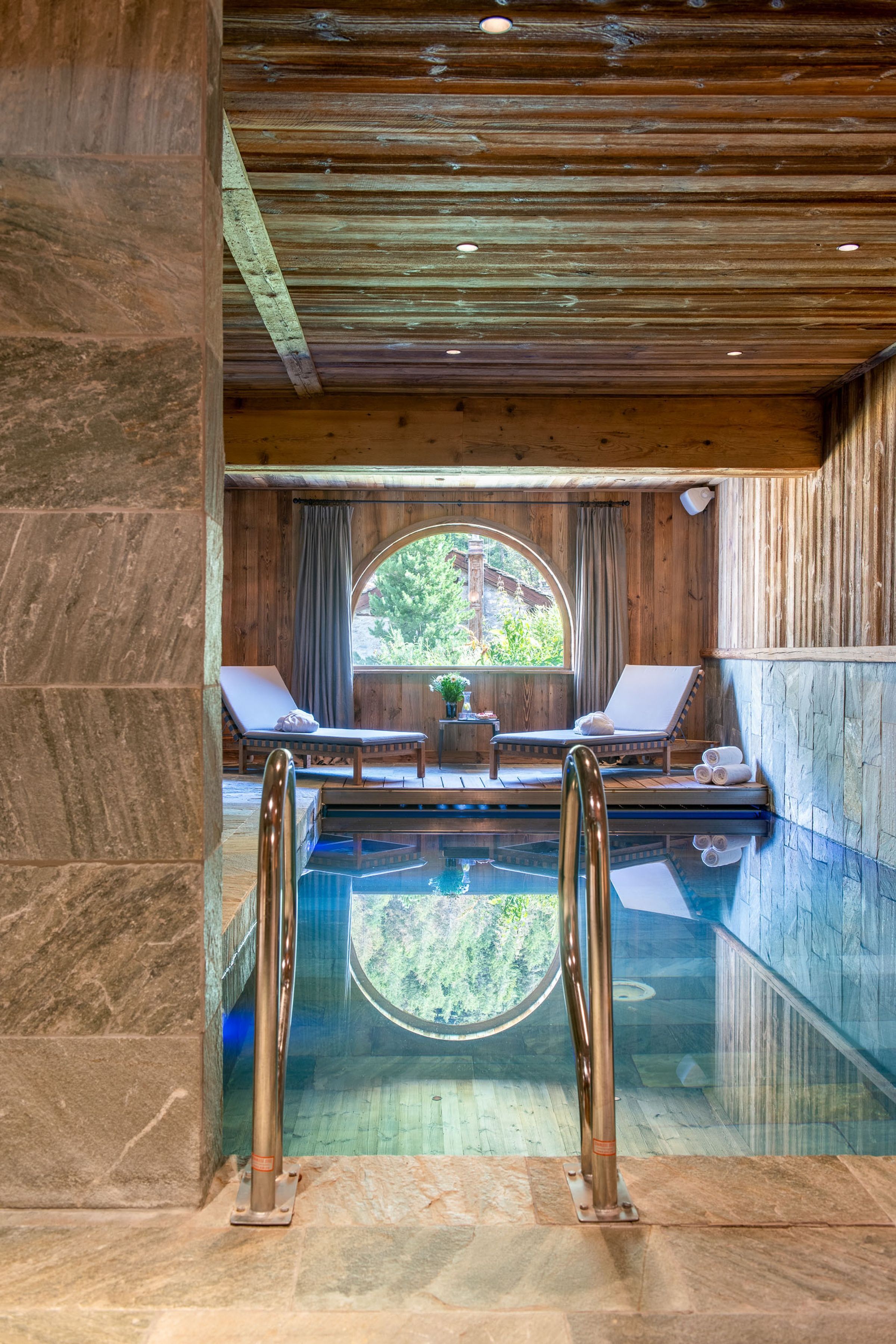 Chalet Lashca Gallary Image 1