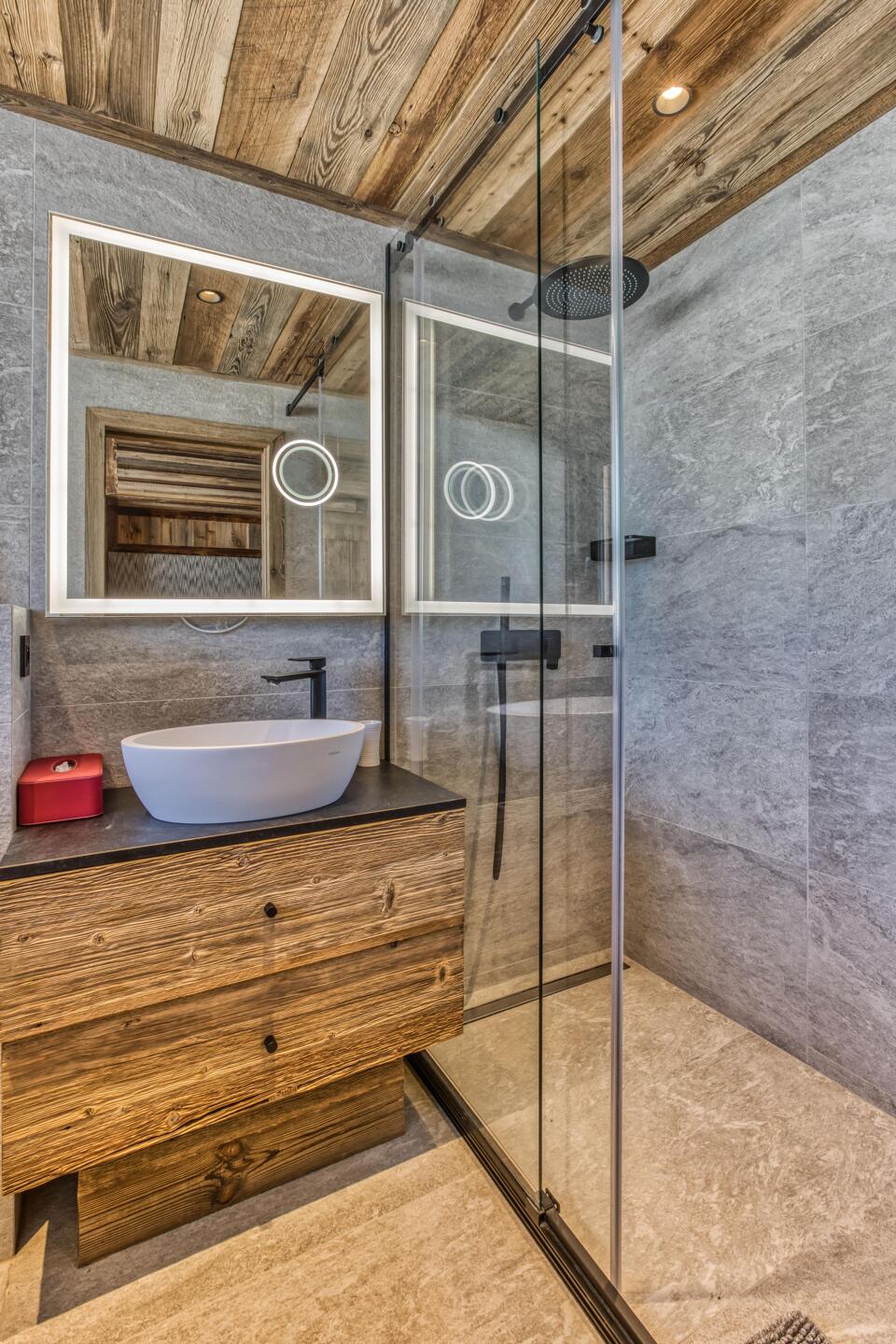 Chalet Le Jaillet Gallery Image 1