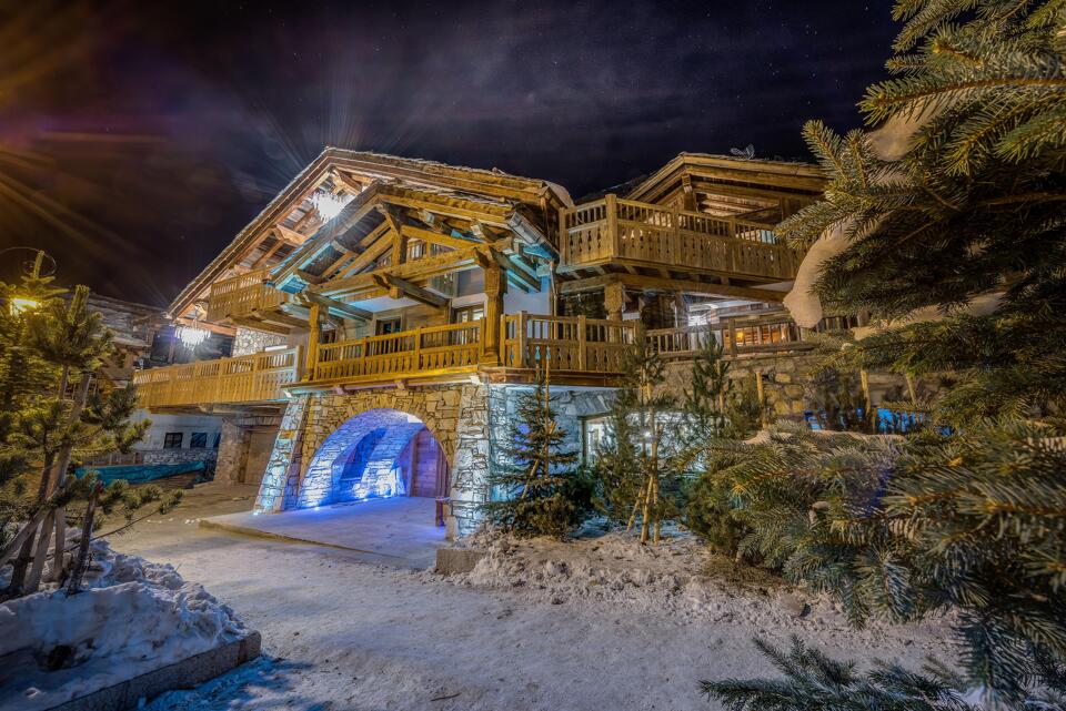 Chalet Lhotse Gallery Image 1