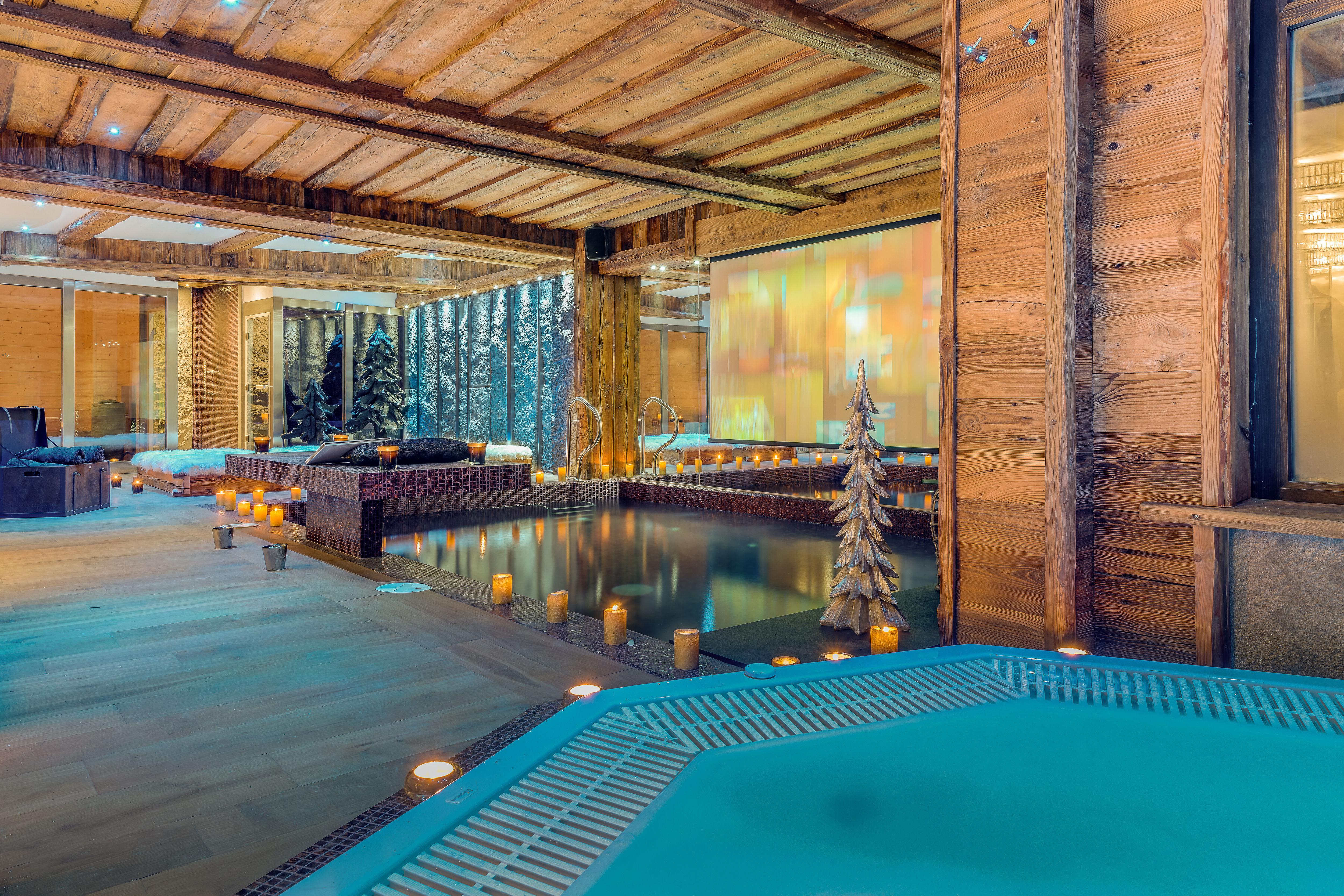 Chalet Lhotse Gallary Image 2