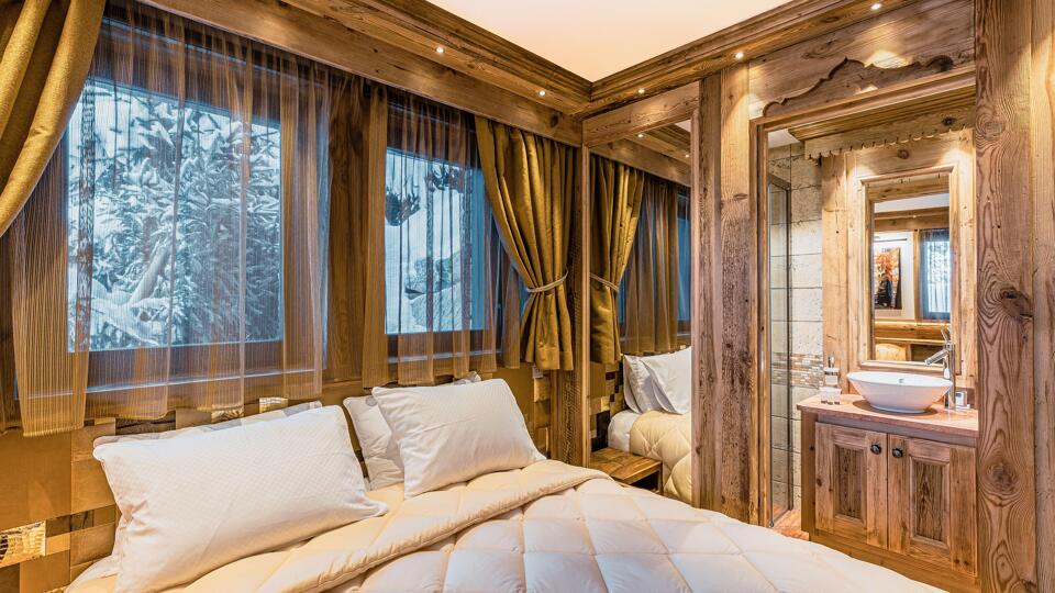 Chalet Oural Gallery Image 1