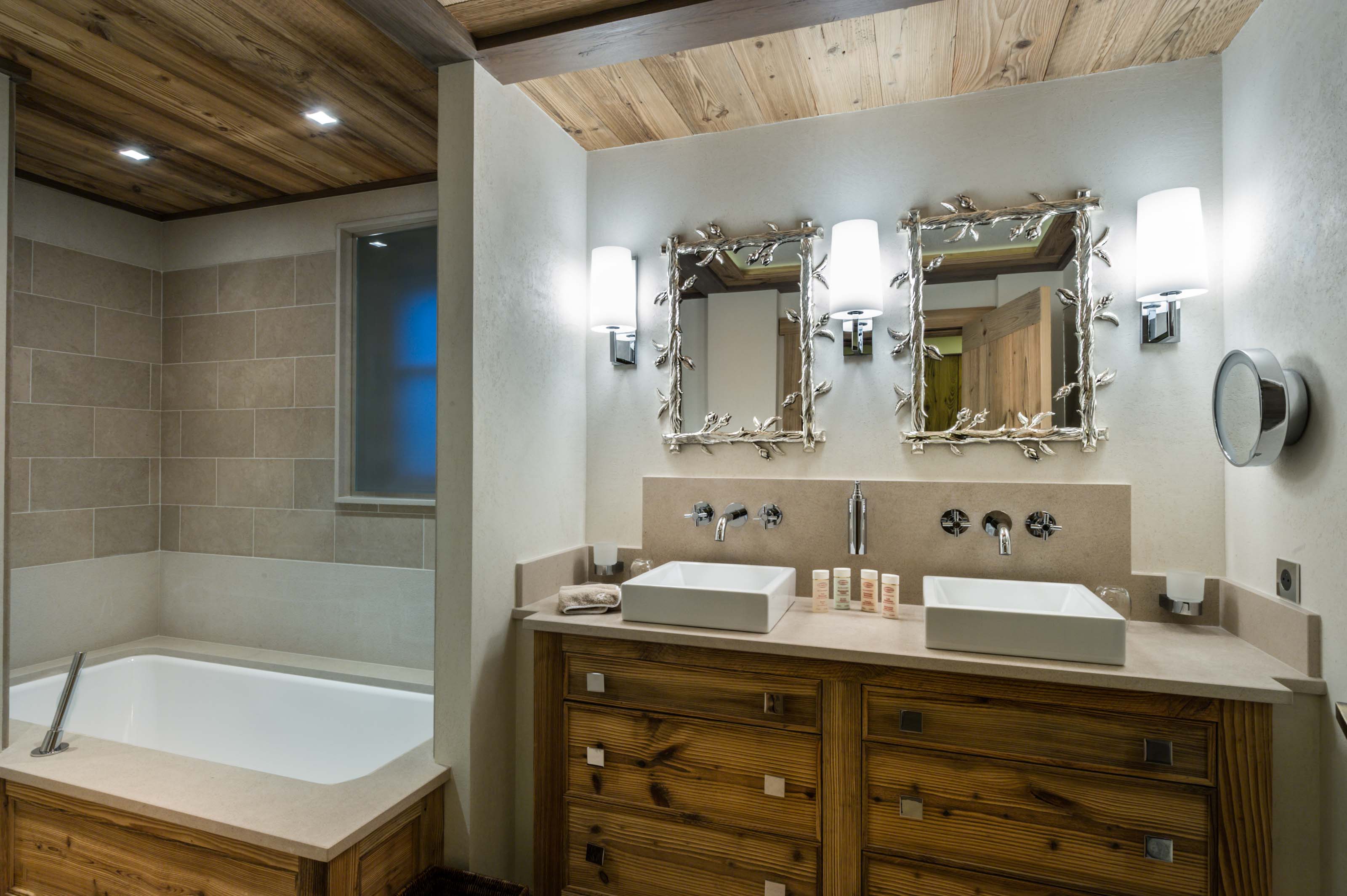 Chalet Ours Blanc Gallary Image 1