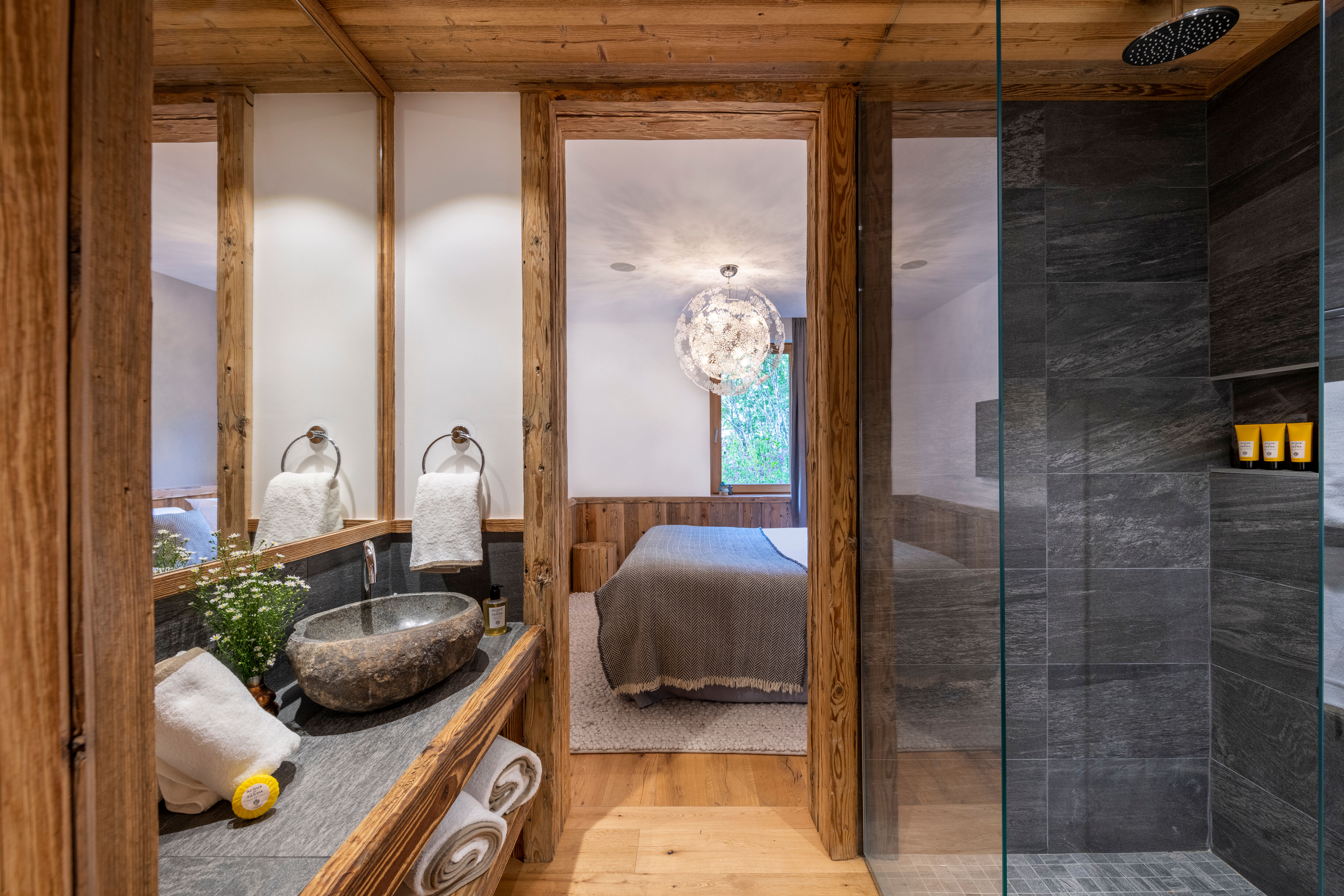 Chalet Oxalis Gallary Image 1