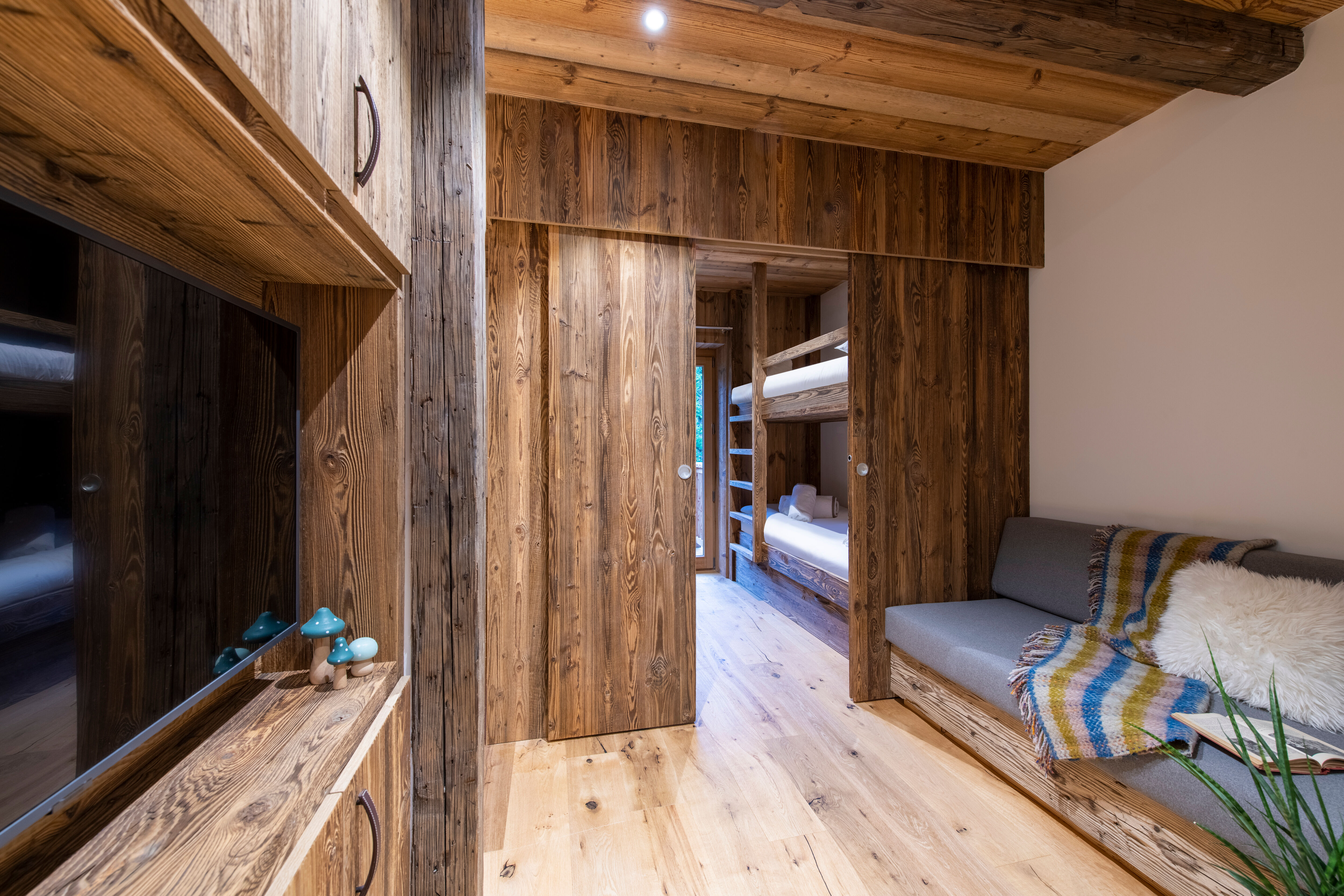 Chalet Oxalis Gallary Image 3
