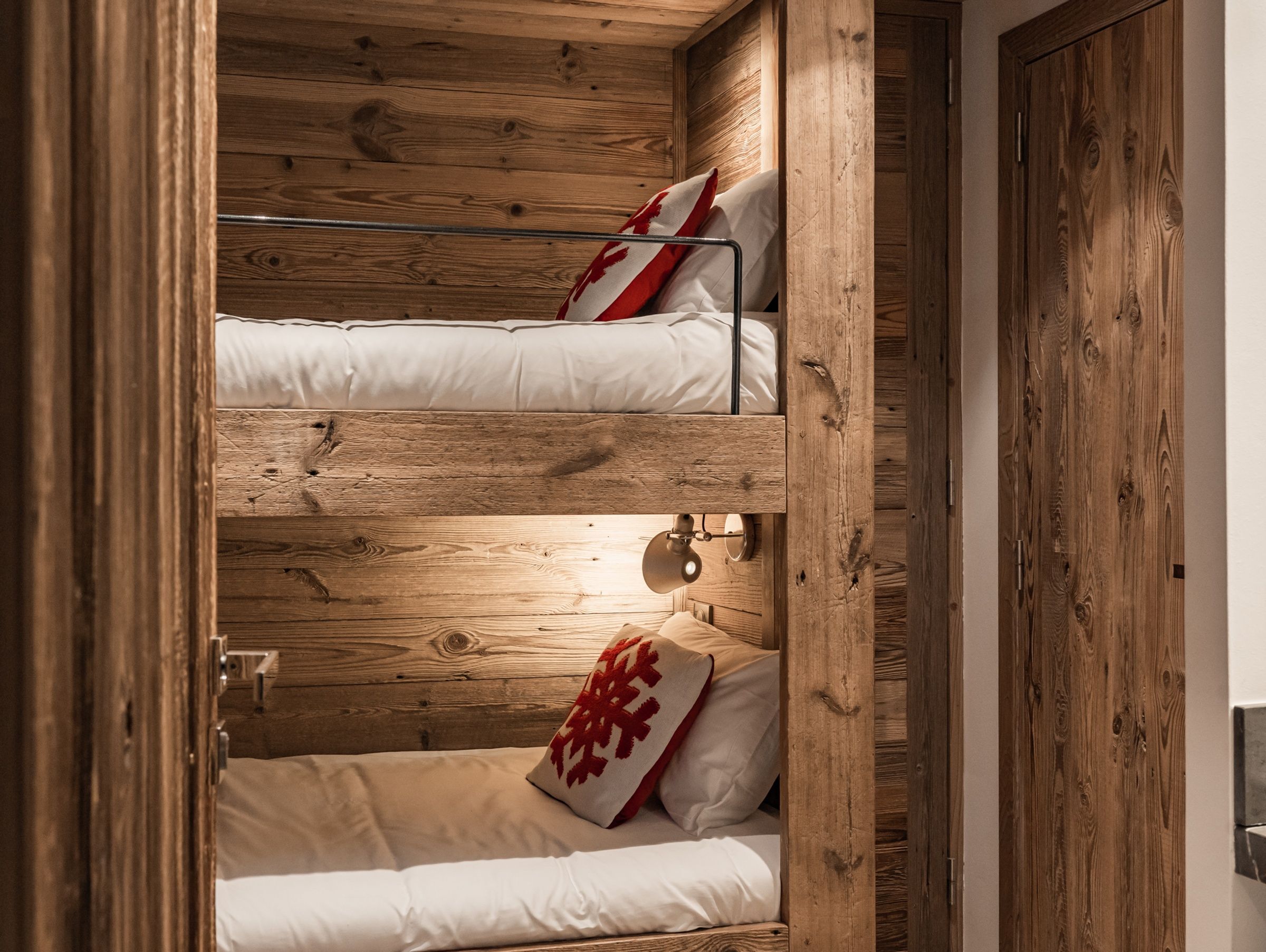 Chalet Pile Gallary Image 4