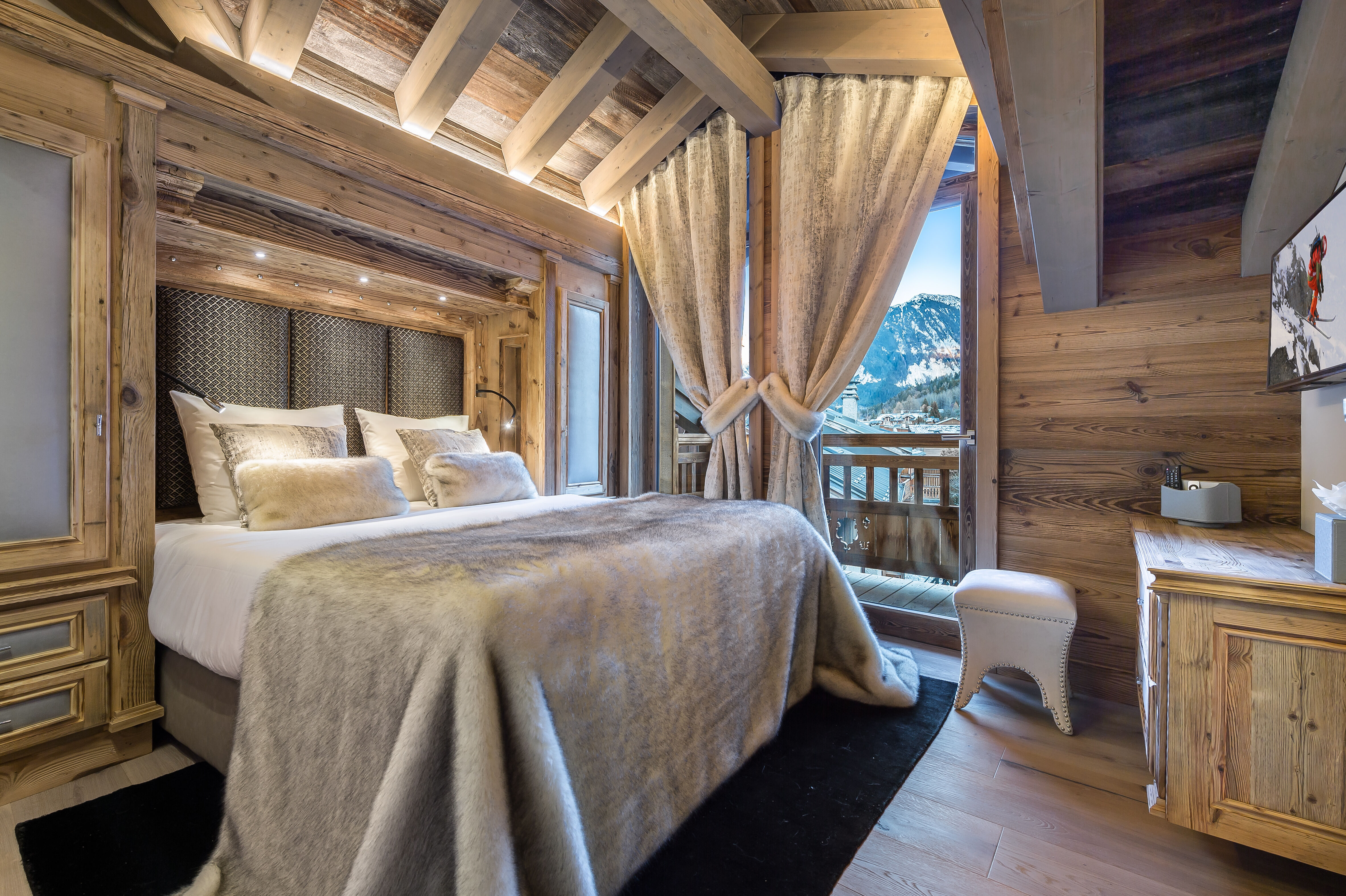 chalet-powder-white-image-4