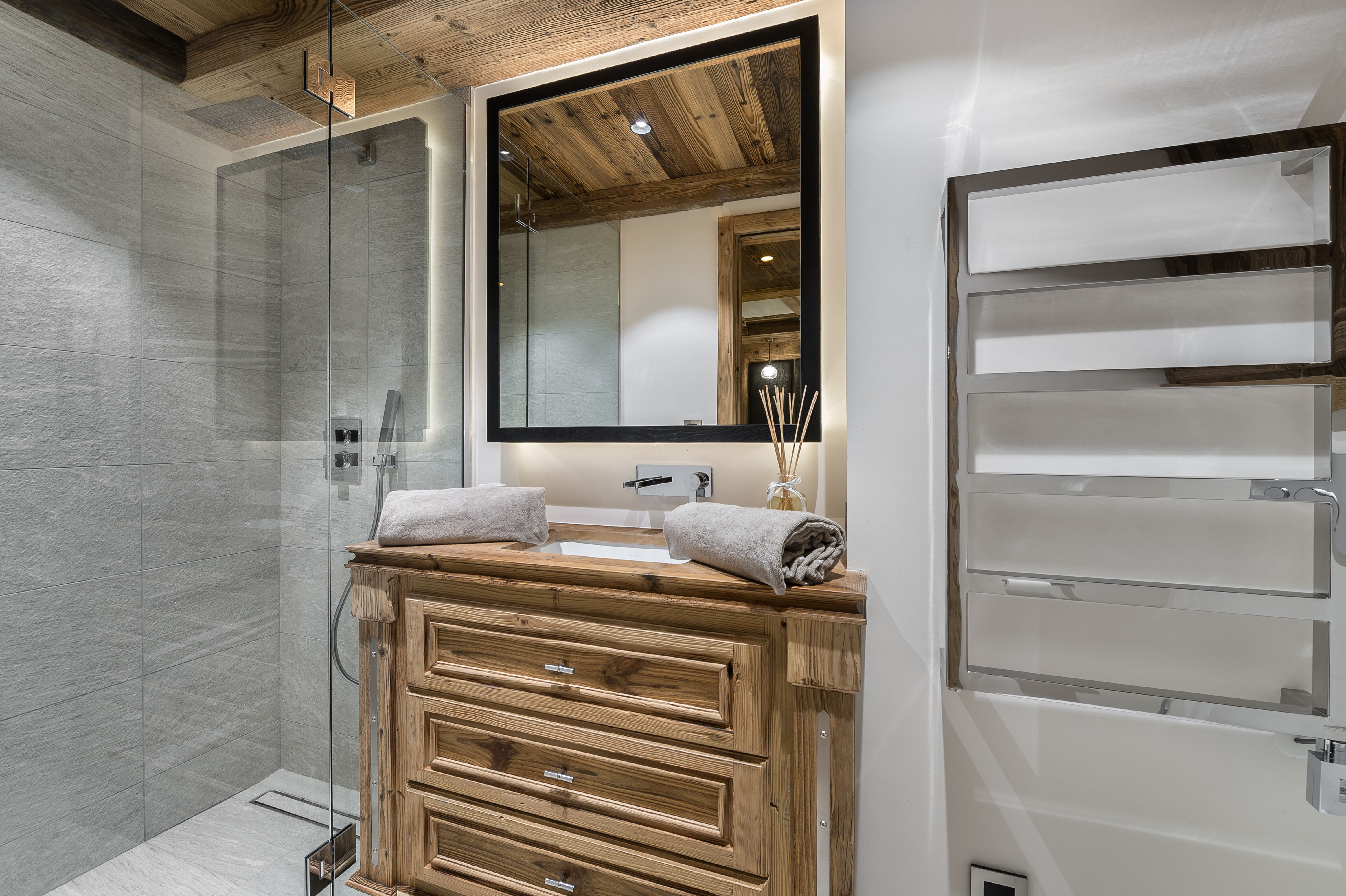Chalet Powder White Gallary Image 2