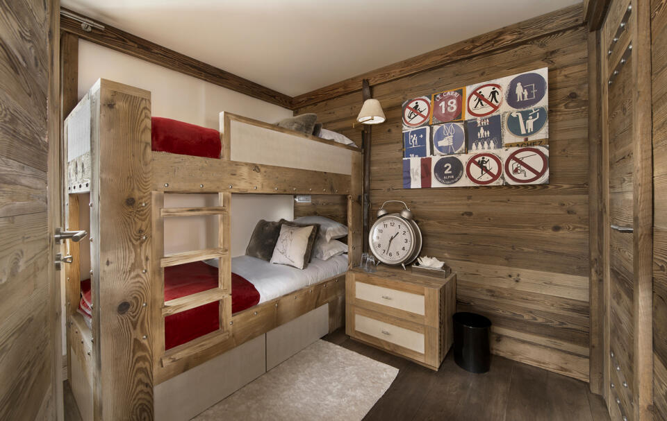 Chalet S Gallery Image 1