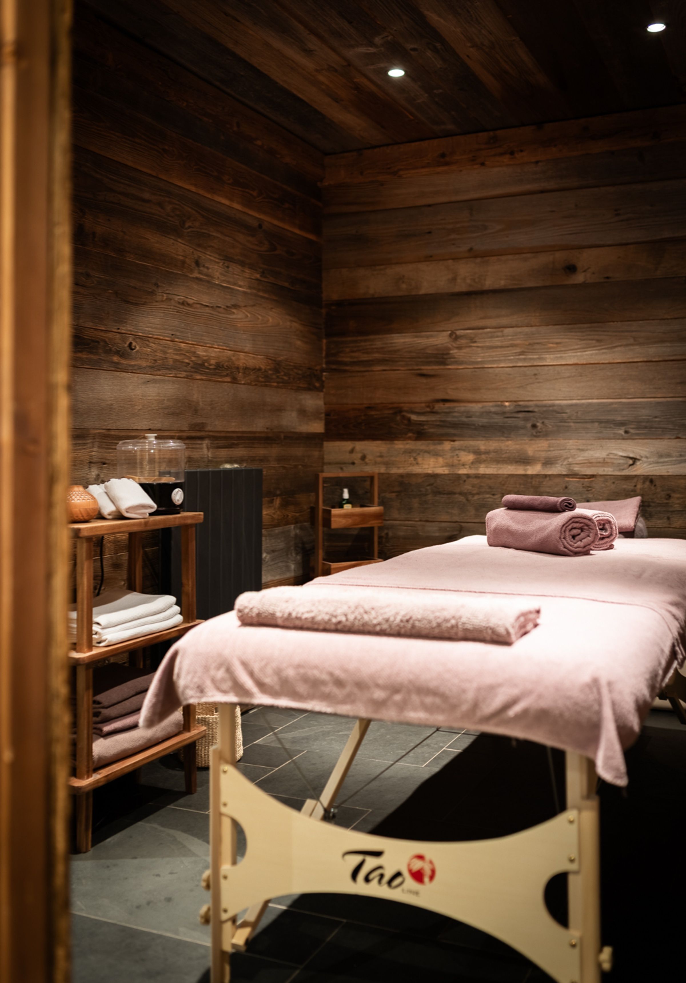 Chalet Saulire Gallary Image 2