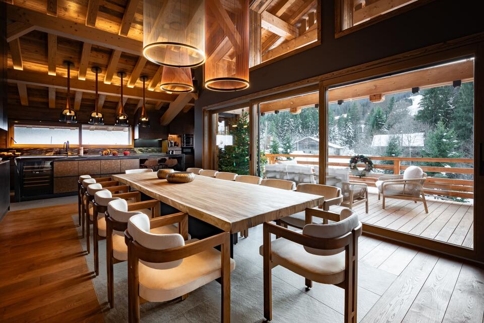 Chalet Vantage Gallery Image 1