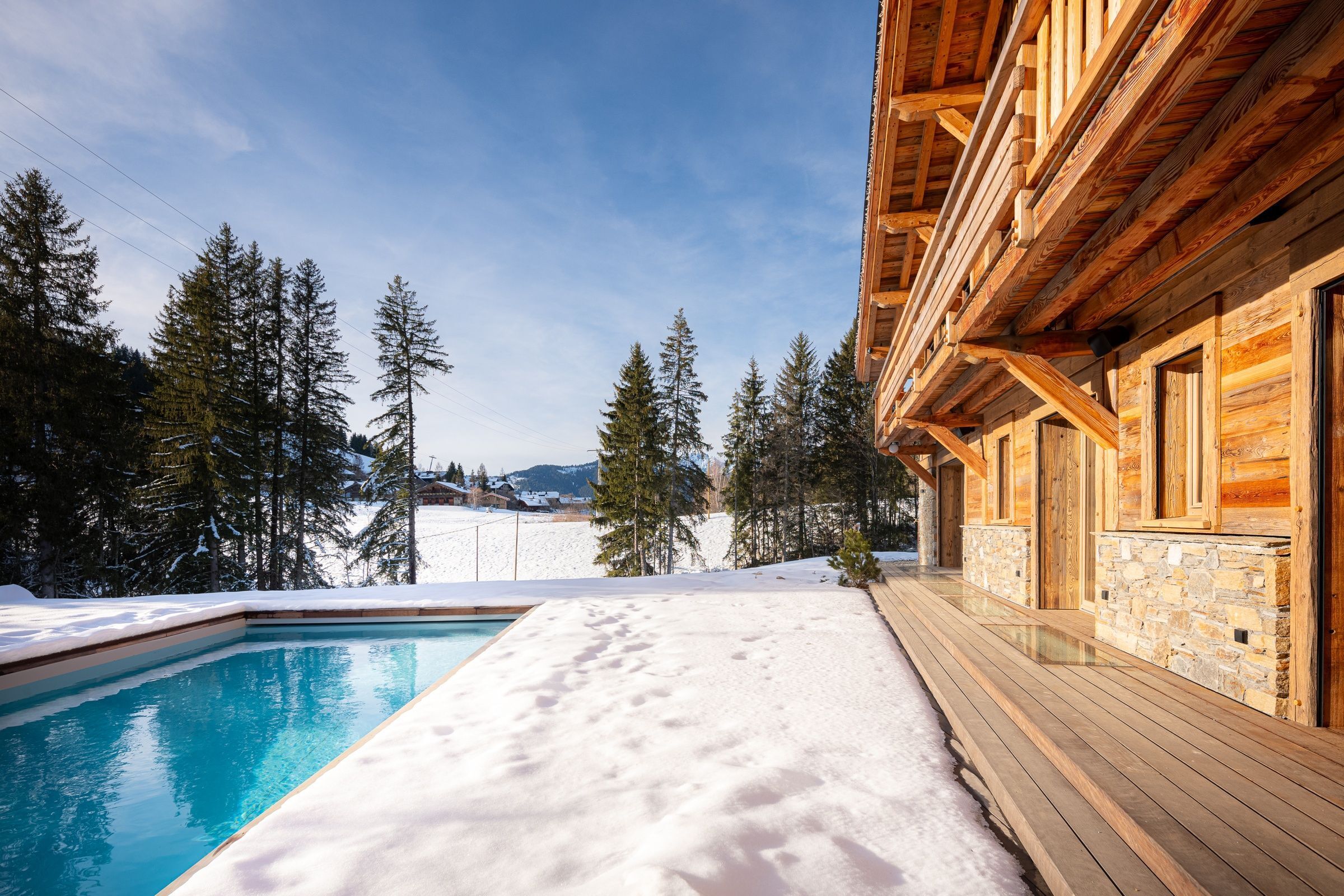 Chalet Vantage Gallary Image 1