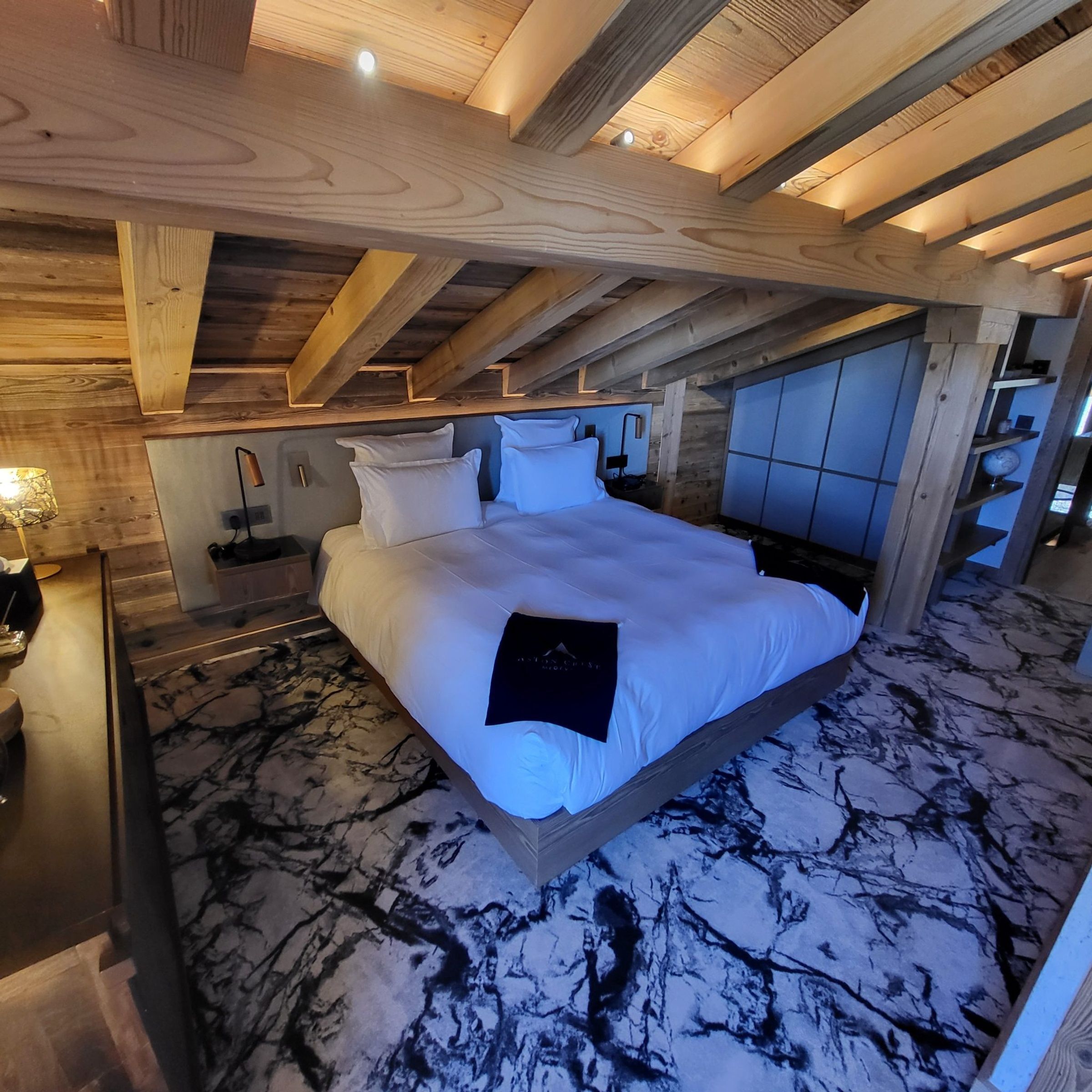 Chalet Vantage Gallary Image 5