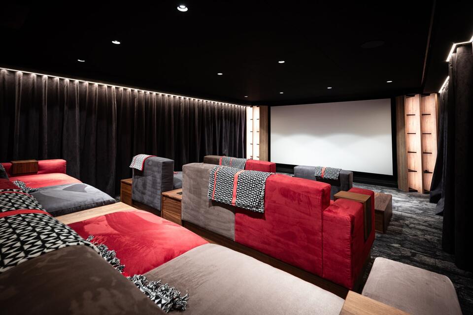Chalet Vantage Gallery Image 6