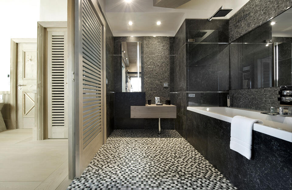 Chalet White Pearl Gallery Image 5