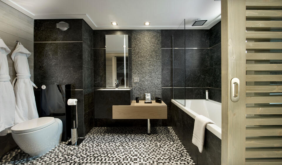 Chalet White Pearl Gallery Image 3