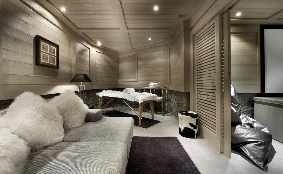 Chalet White Pearl Gallery Image 5