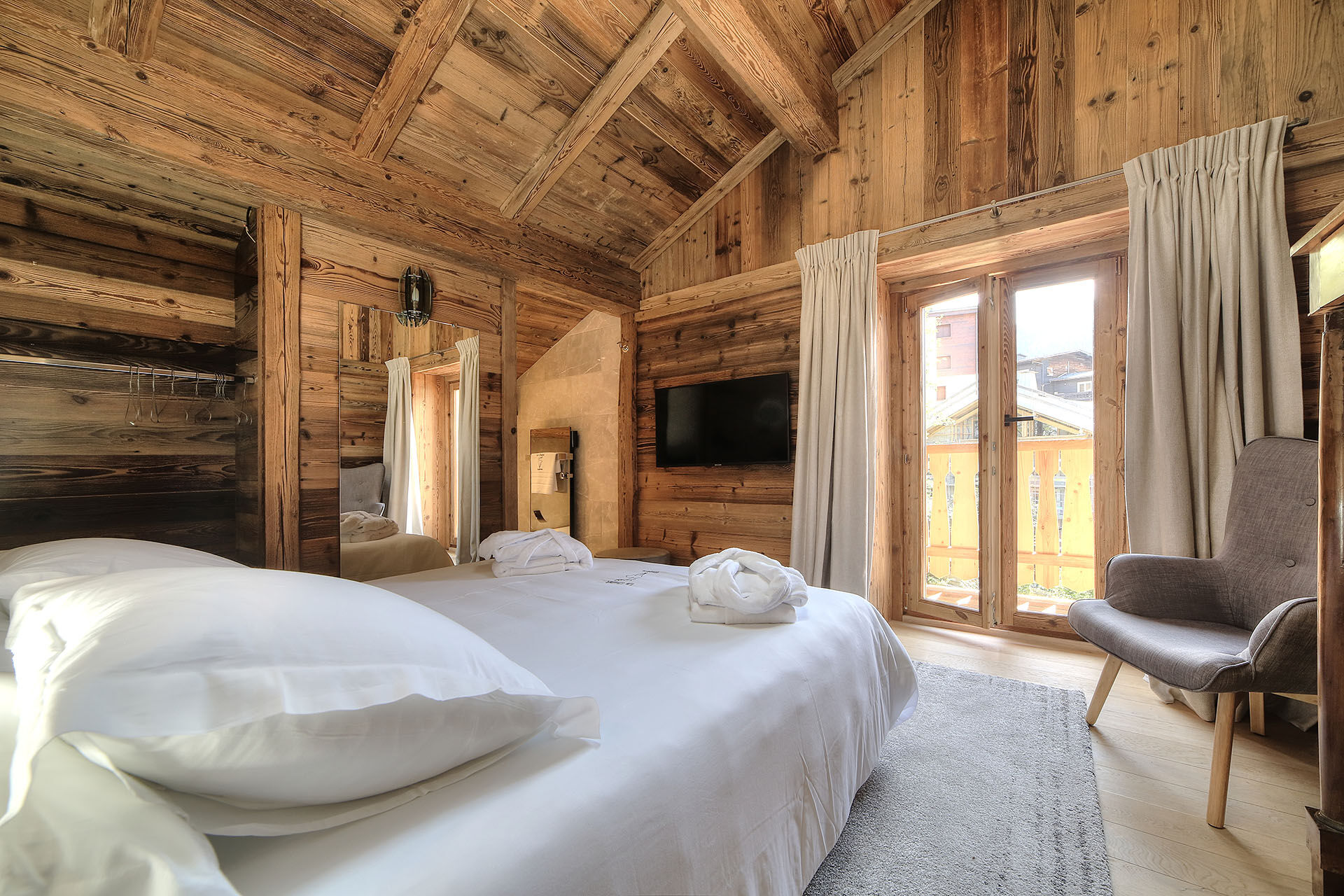 Chalet des Soeurs Gallary Image 5