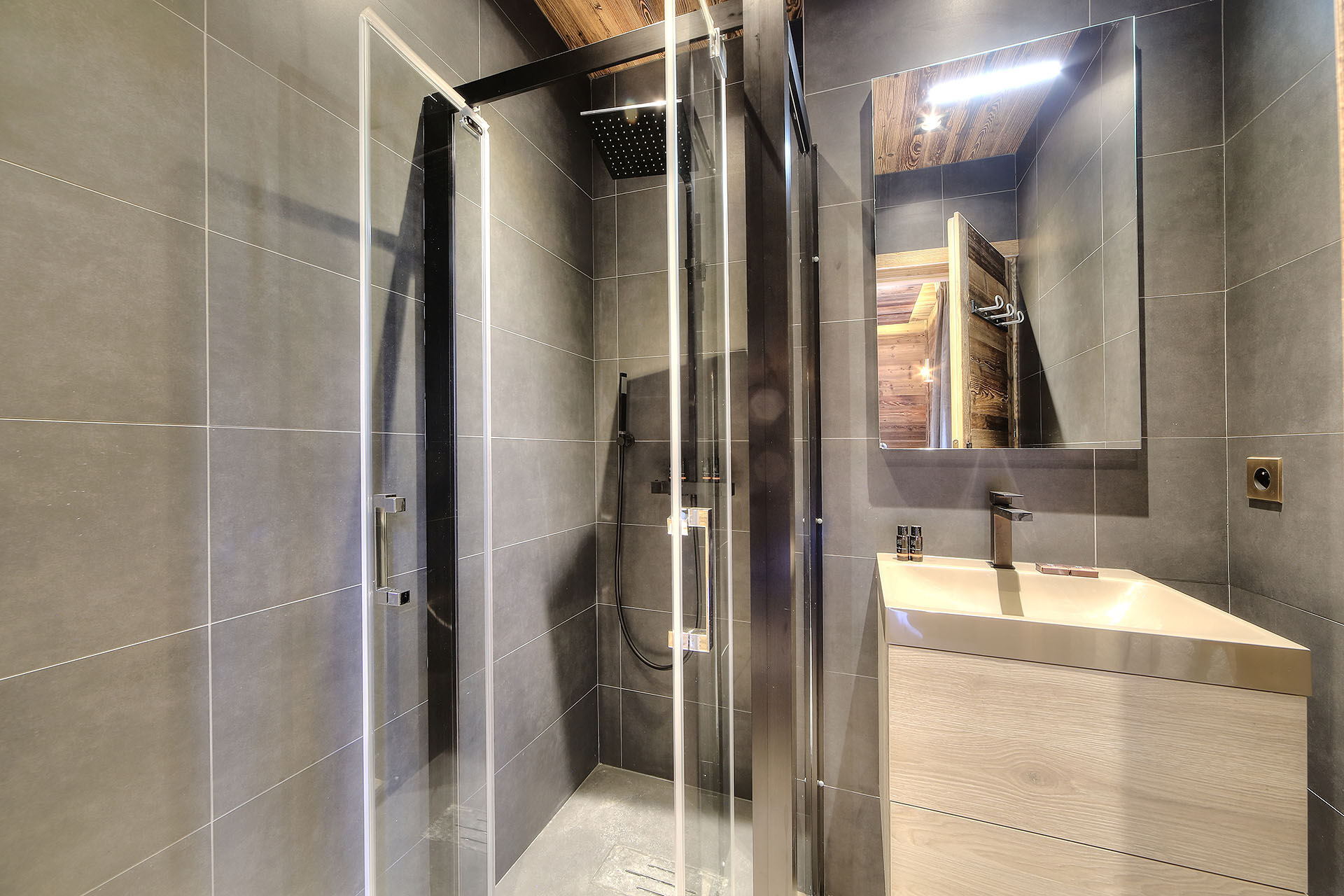 Chalet des Soeurs Gallary Image 3