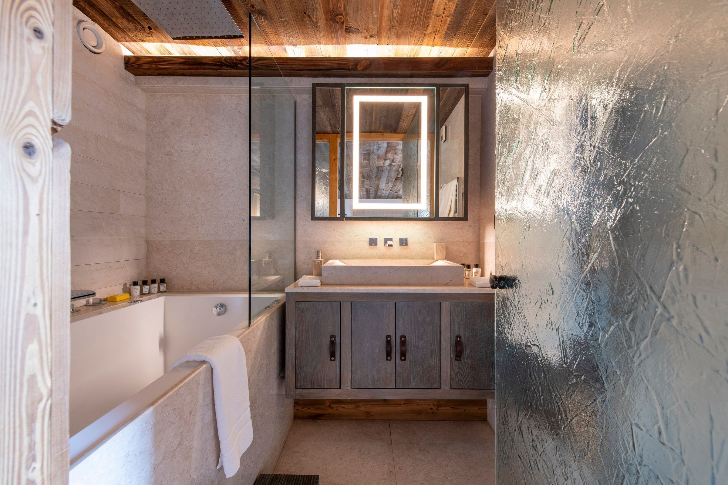 Chalet l Arctique Gallary Image 5
