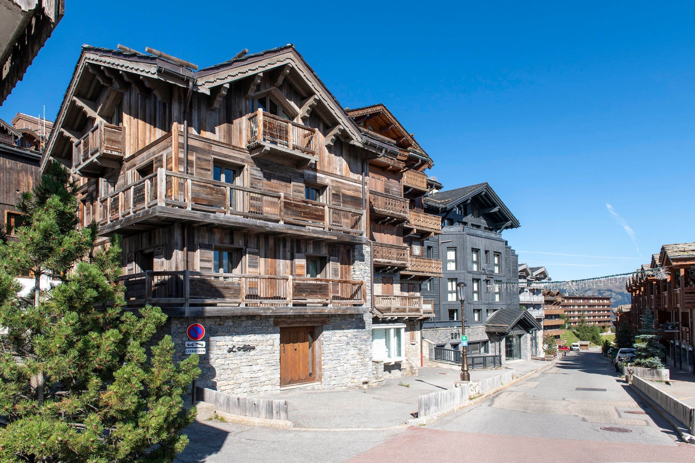 Chalet l Arctique Gallary Image 3