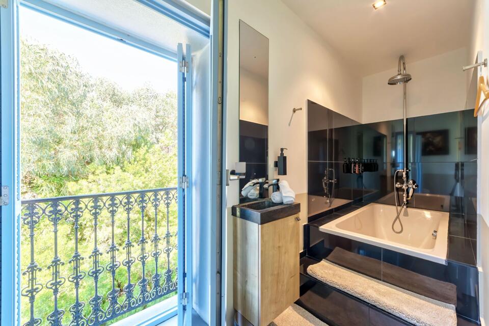 Chateau Fiora Gallery Image 6