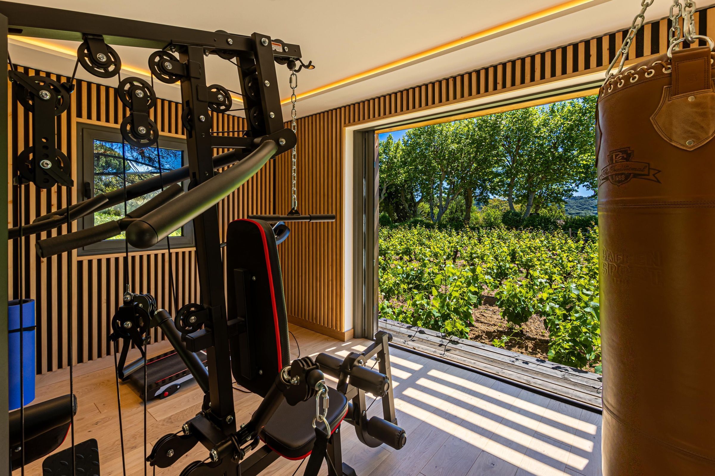 Domaine La Bougie Gallary Image 1