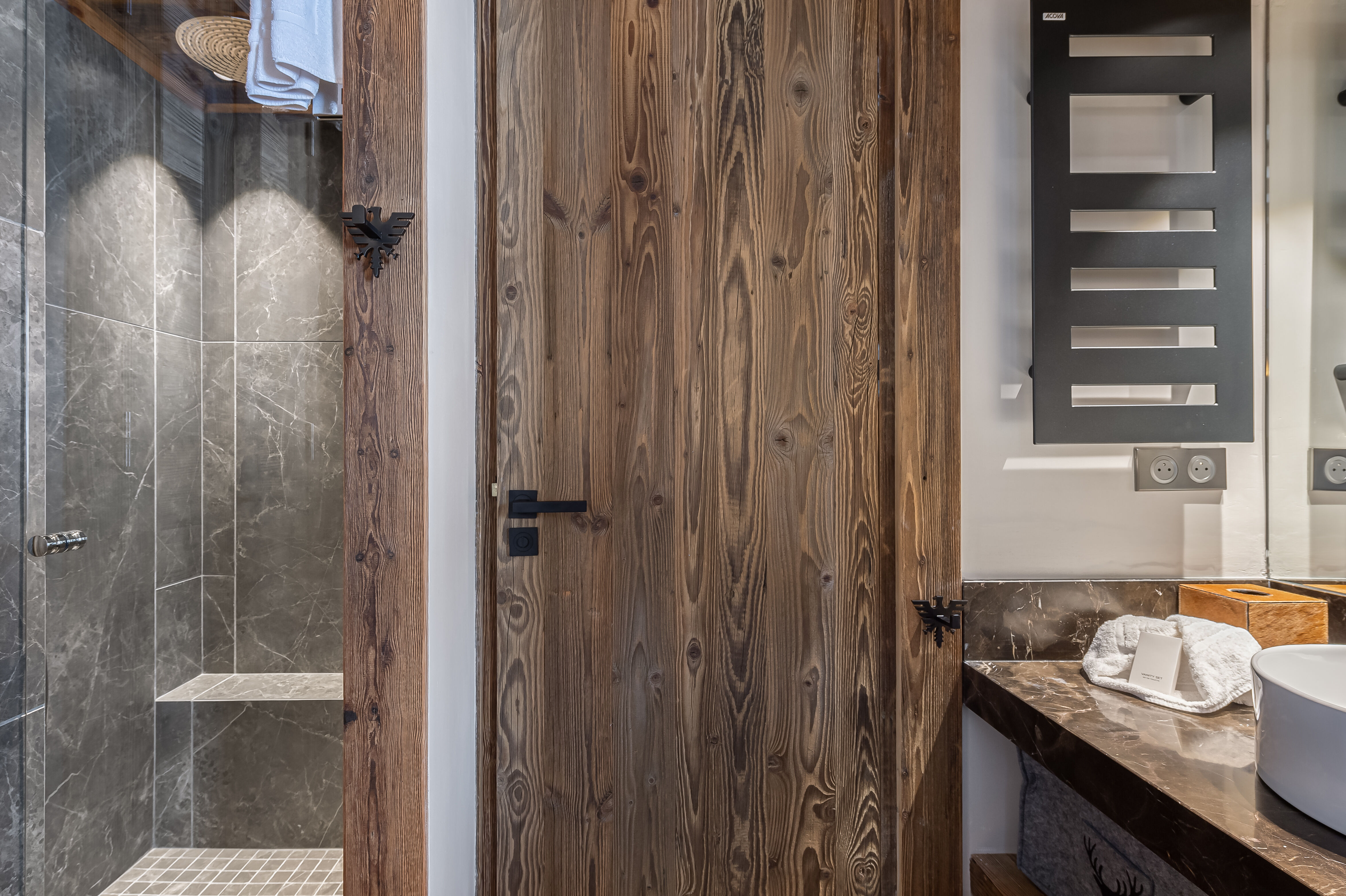 Penthouse Chamois Gallary Image 2