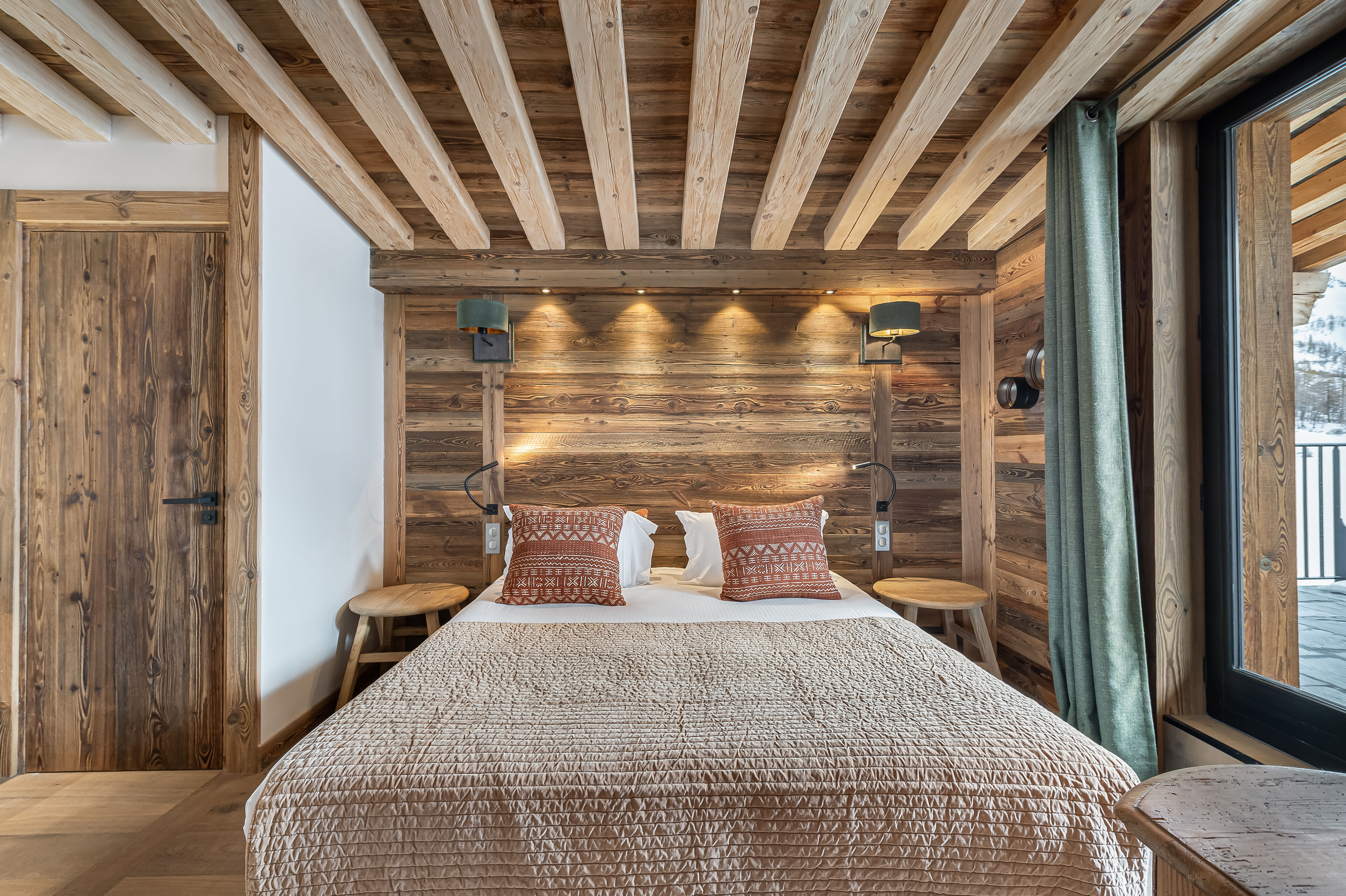 Penthouse Chamois Gallary Image 3