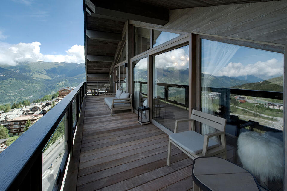 Penthouse Ourse Polaire Gallery Image 1
