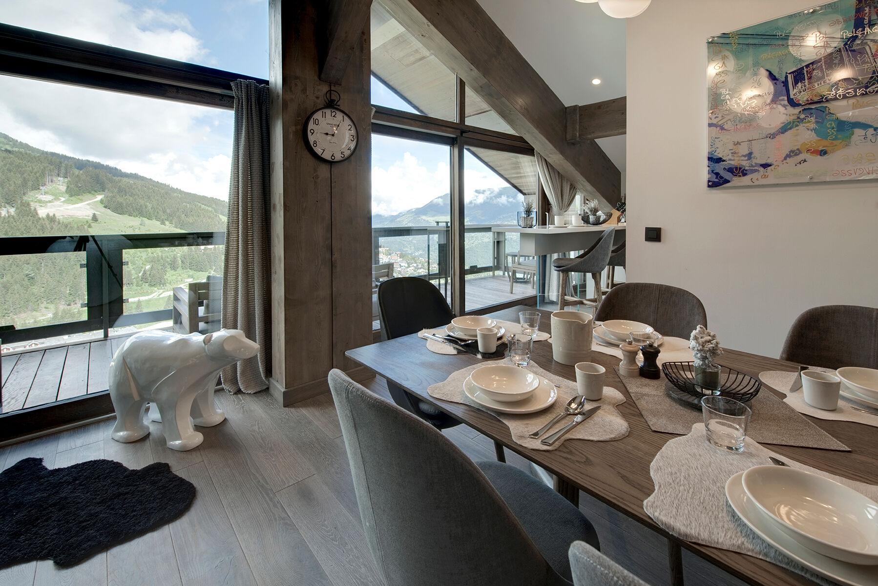 Penthouse Ourse Polaire Gallary Image 1