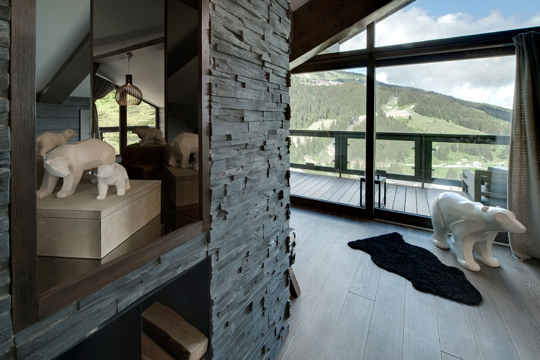 Penthouse Ourse Polaire Gallary Image 5