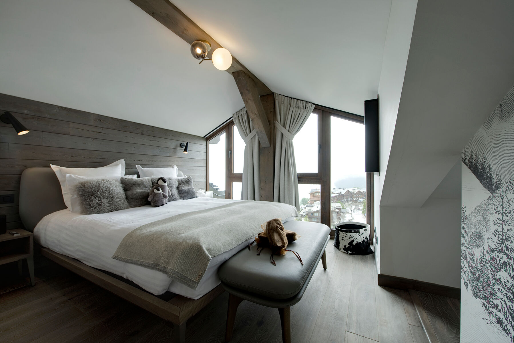 Penthouse Ourse Polaire Gallary Image 1
